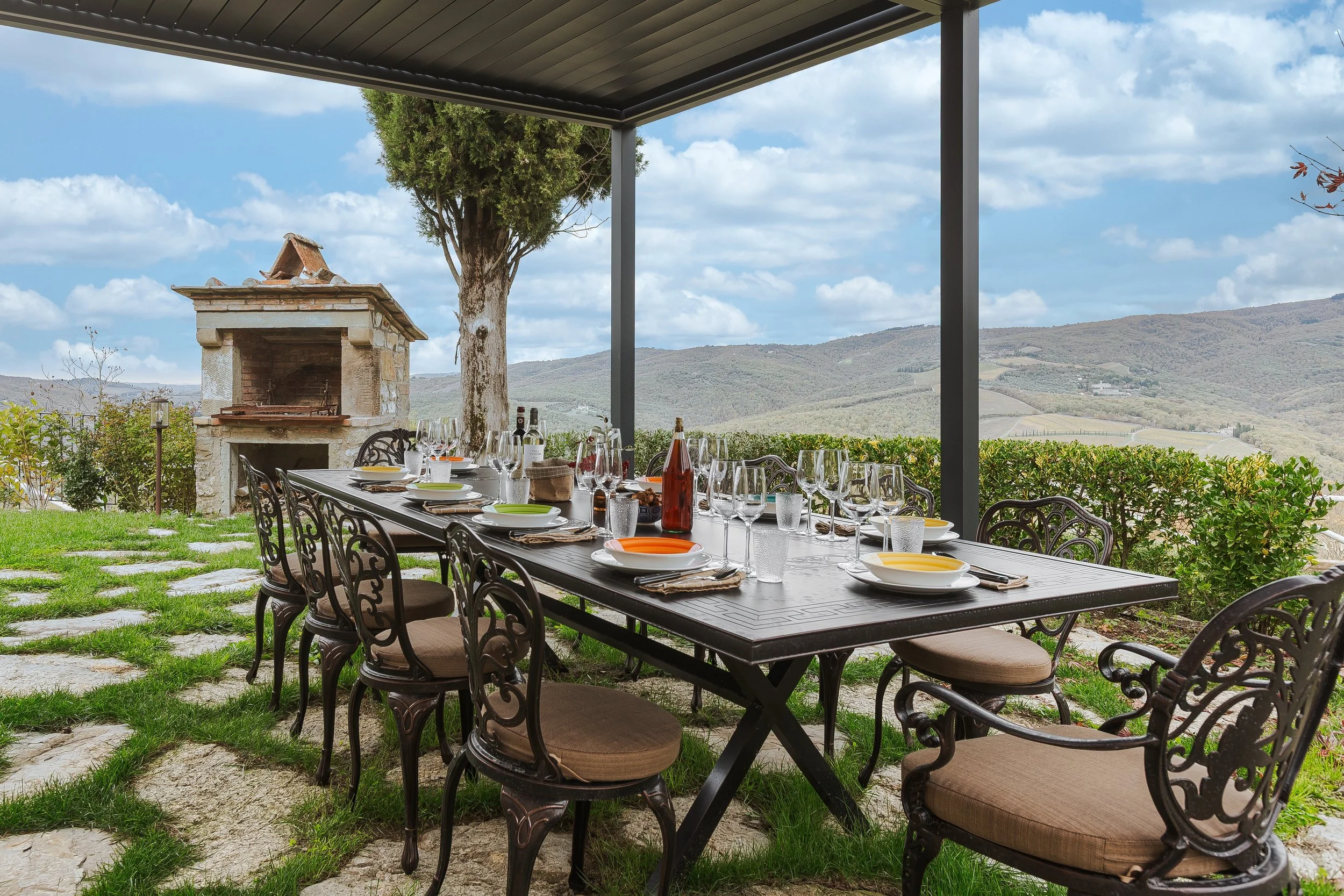 09 Outdoor dining.jpeg