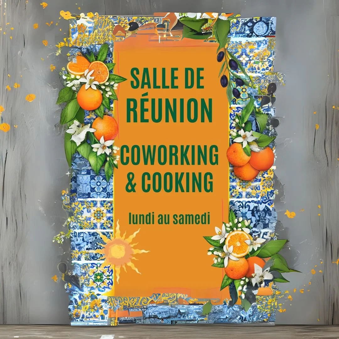 Affiche annonçant une salle de réunion consacrée au coworking et à la cuisine, disponible du lundi au samedi, décorée de fruits oranges, feuilles, fleurs blanches et motifs colorés en arrière-plan.
