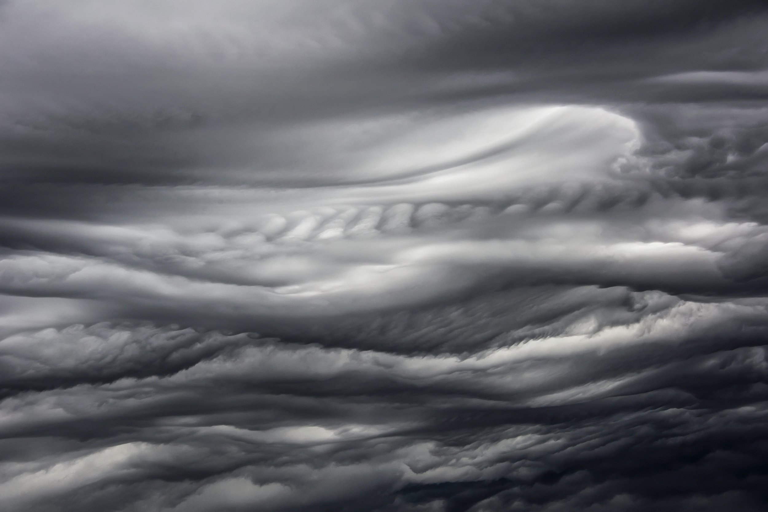 MUSTER_Wolken-dunkel_pexels-andrew-beatson-2114196-3742709.jpg