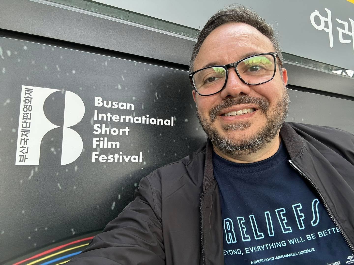 Hoy hace un a&ntilde;o Alivios tuvo su estreno mundial en el Festival Internacional de Cortometrajes de Busan busanshortfilmfest Busan International Short Film Festival que fue una gran plataforma de lanzamiento para el corto para sus m&aacute;s de 4