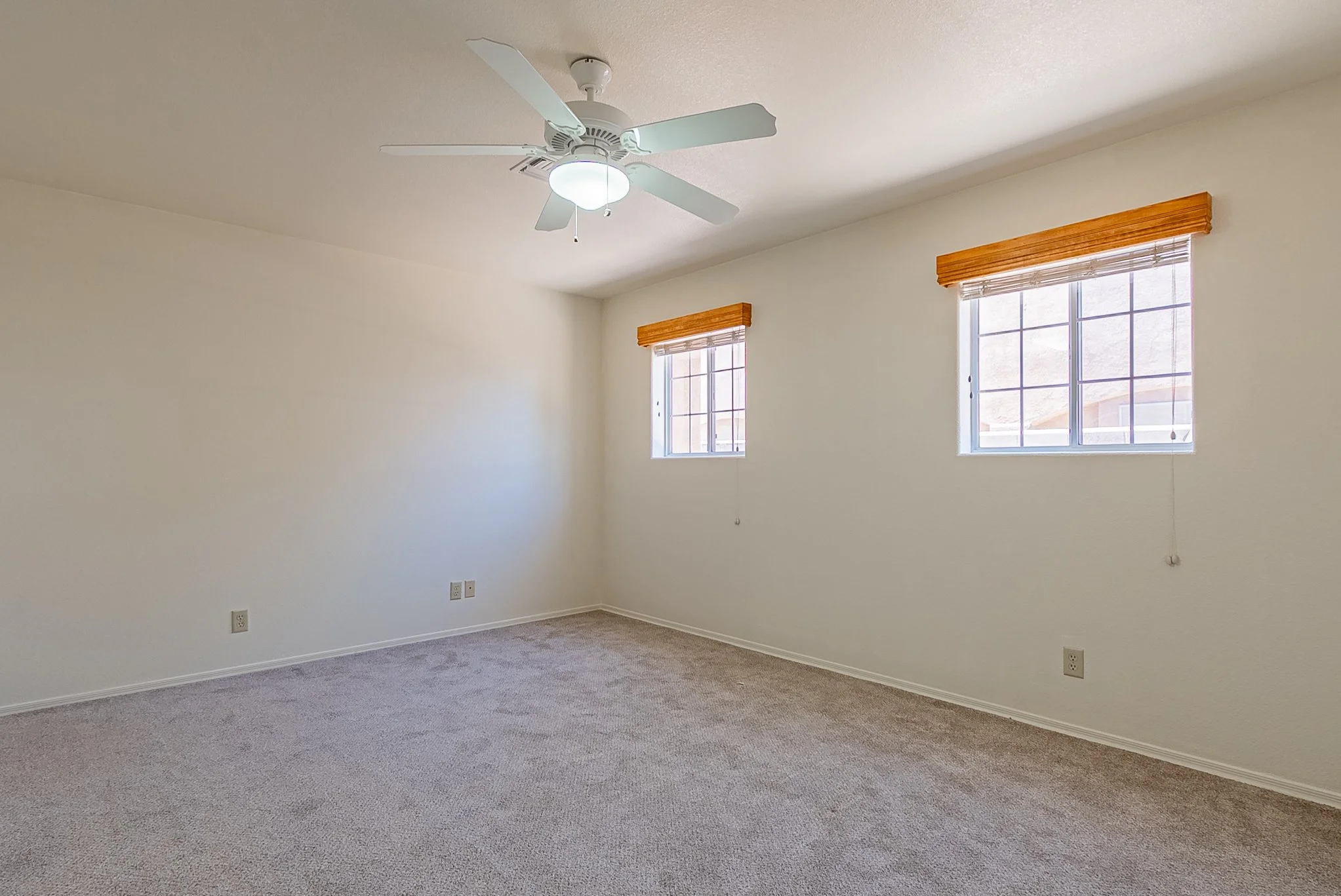 5208 E 33rd-15.jpg