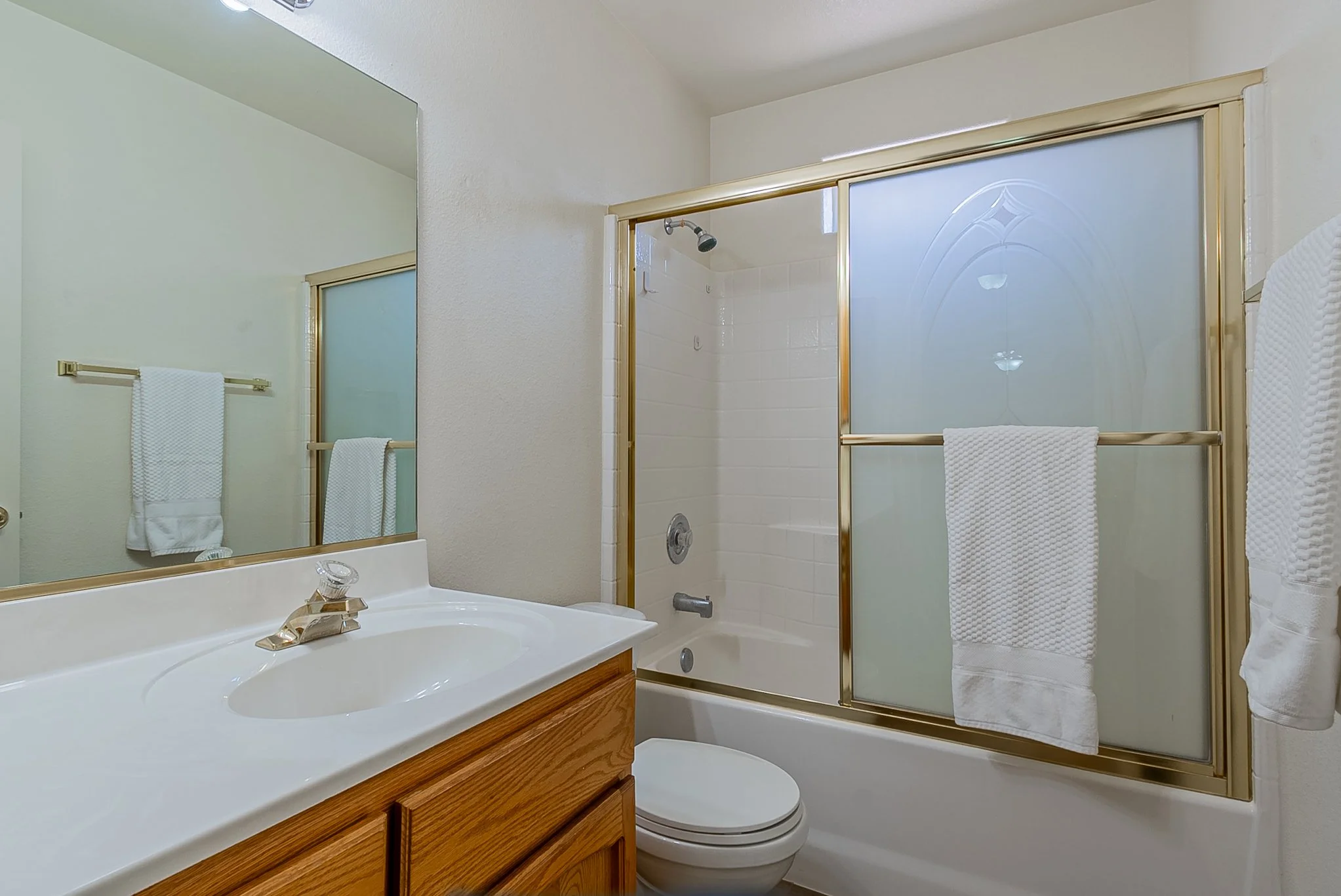 5208 E 33rd-23.jpg