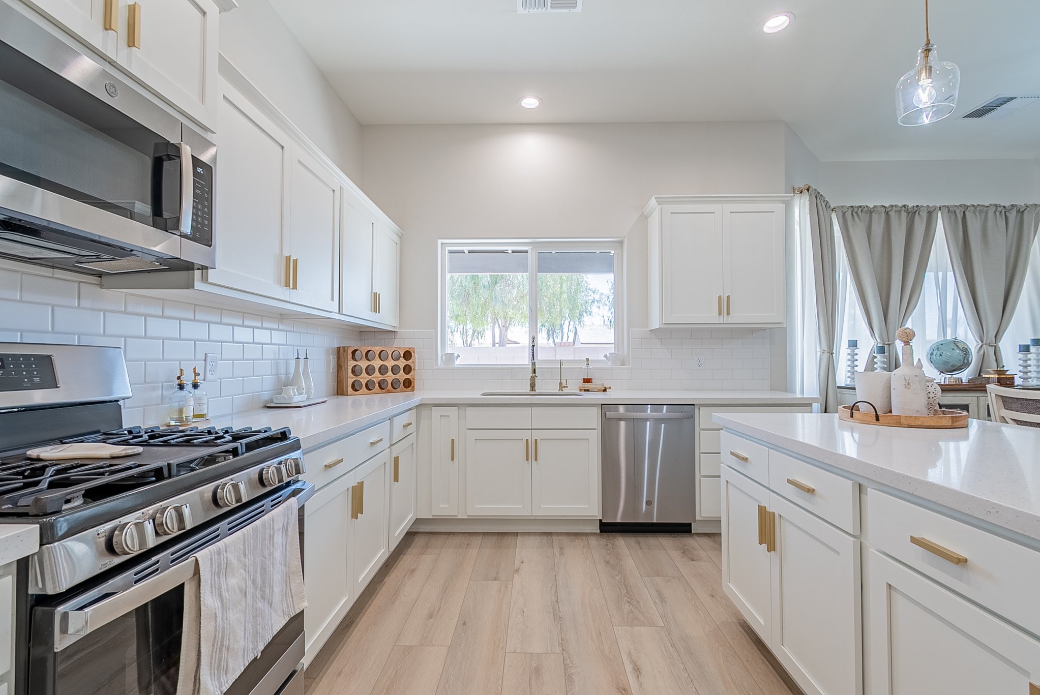3483 W 37th Pl-8.jpg
