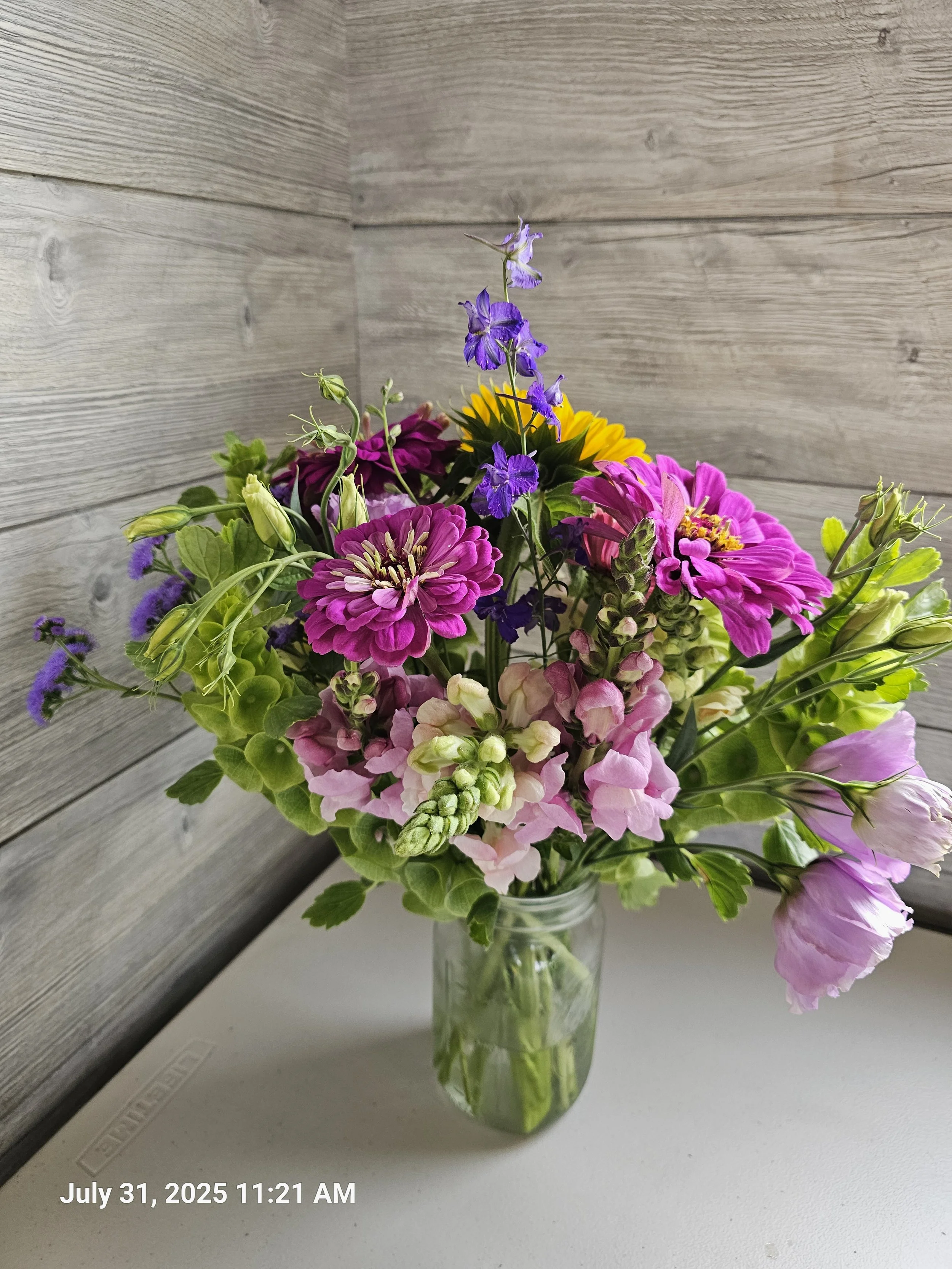 Bouquet Bar at Bloomberry Farm