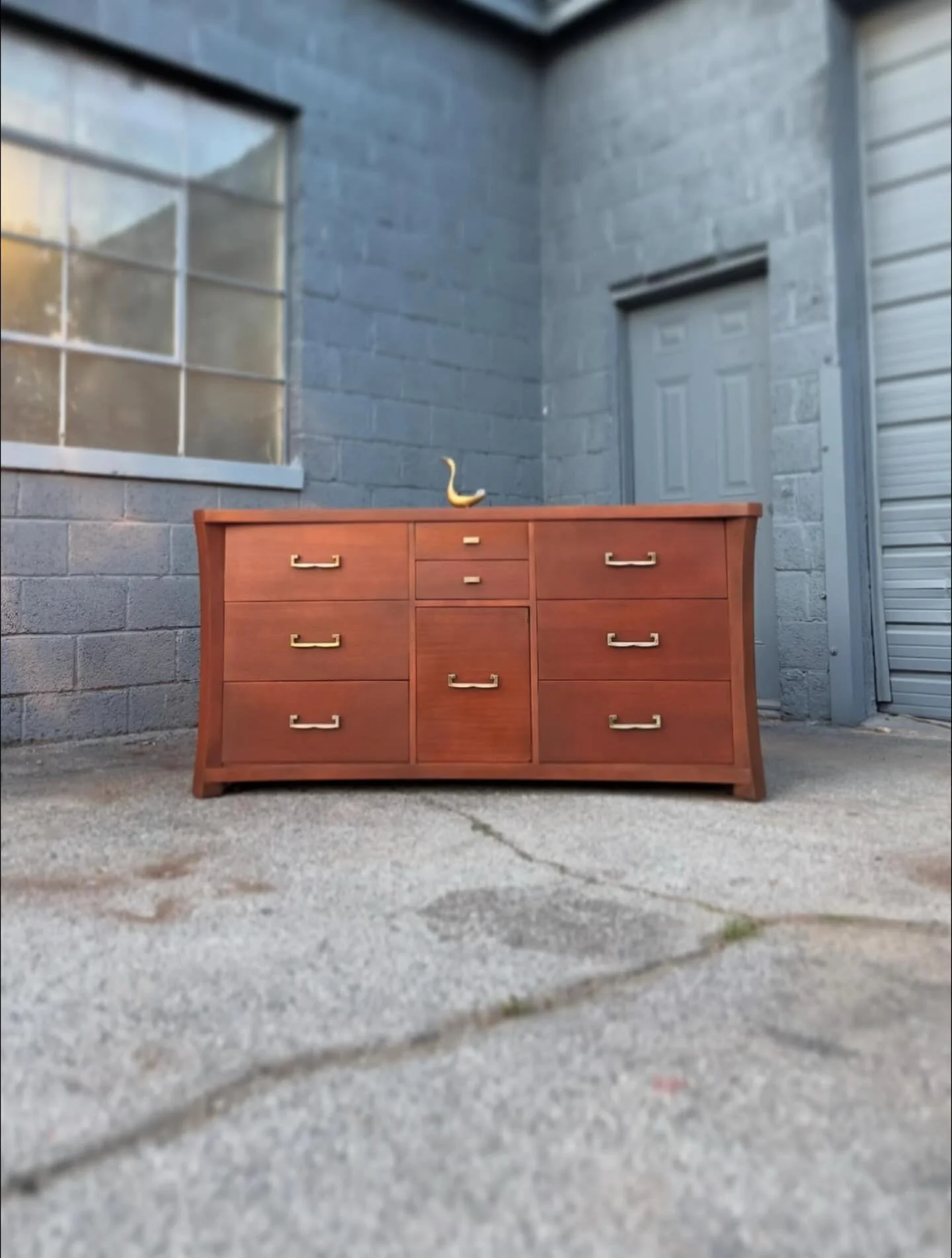 Available ! 
- - 
Bespoke Furniture from Modern Collective 
- - 
- Regionally Sourced + Refinished to Order Vintage 
- Bespoke Handmade Furniture 
- Delivery: DMV, RVA, NC, PA, NJ, NYC+
- Message Us To Purchase
- - 
$750 : Mid-Century Dresser w/ Scul