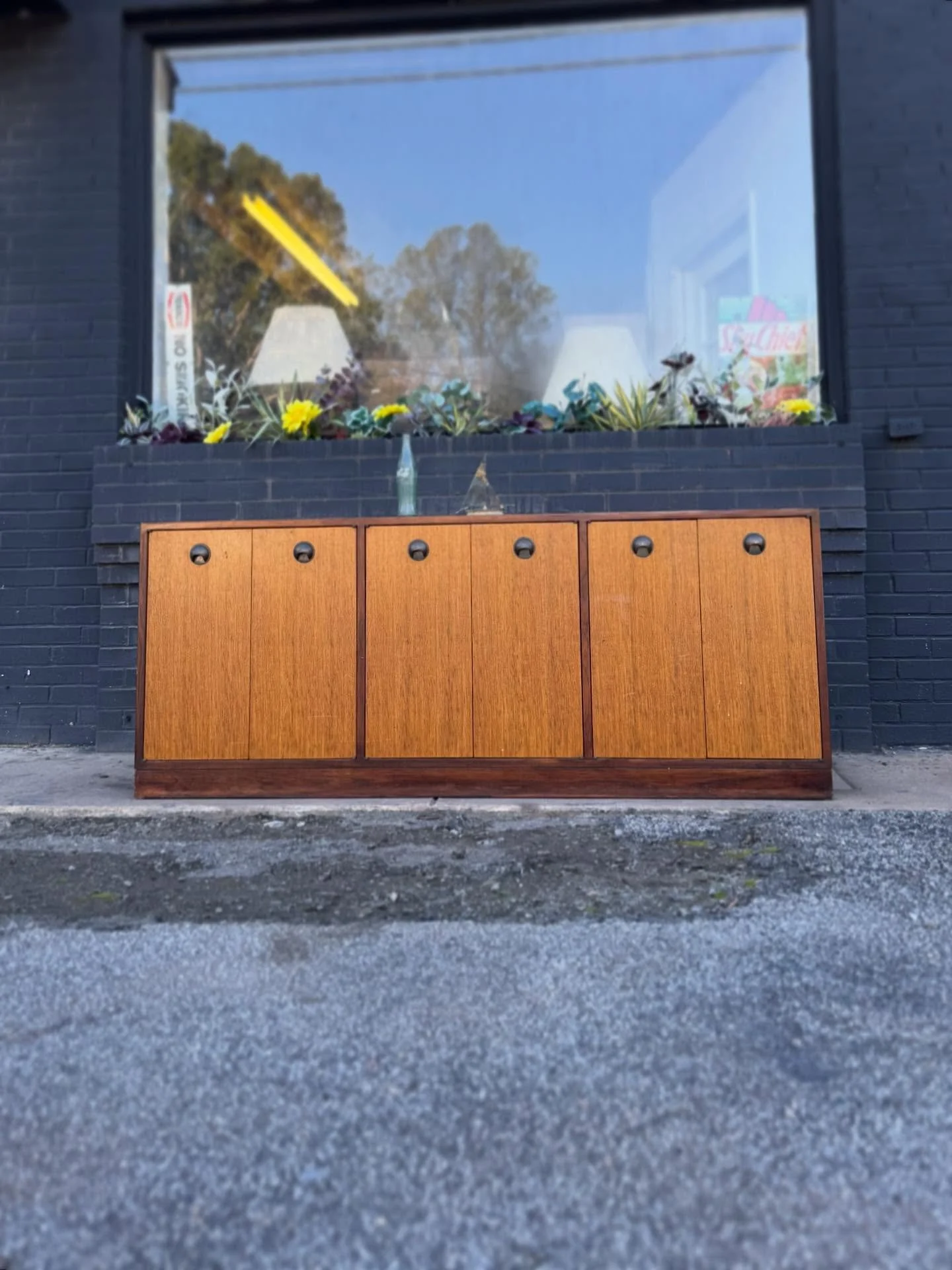 Available ! 
- - 
Furniture from Modern Collective 
- - 
- Regionally Sourced + Delivered Vintage 
- Bespoke Handmade Furniture 
- Delivery: DMV, RVA, NC, PA, NJ, NYC+
- Message Us To Purchase
- - 
895:  Vintage MCM Credenza 
- - 
Dimensions:
- - 
De