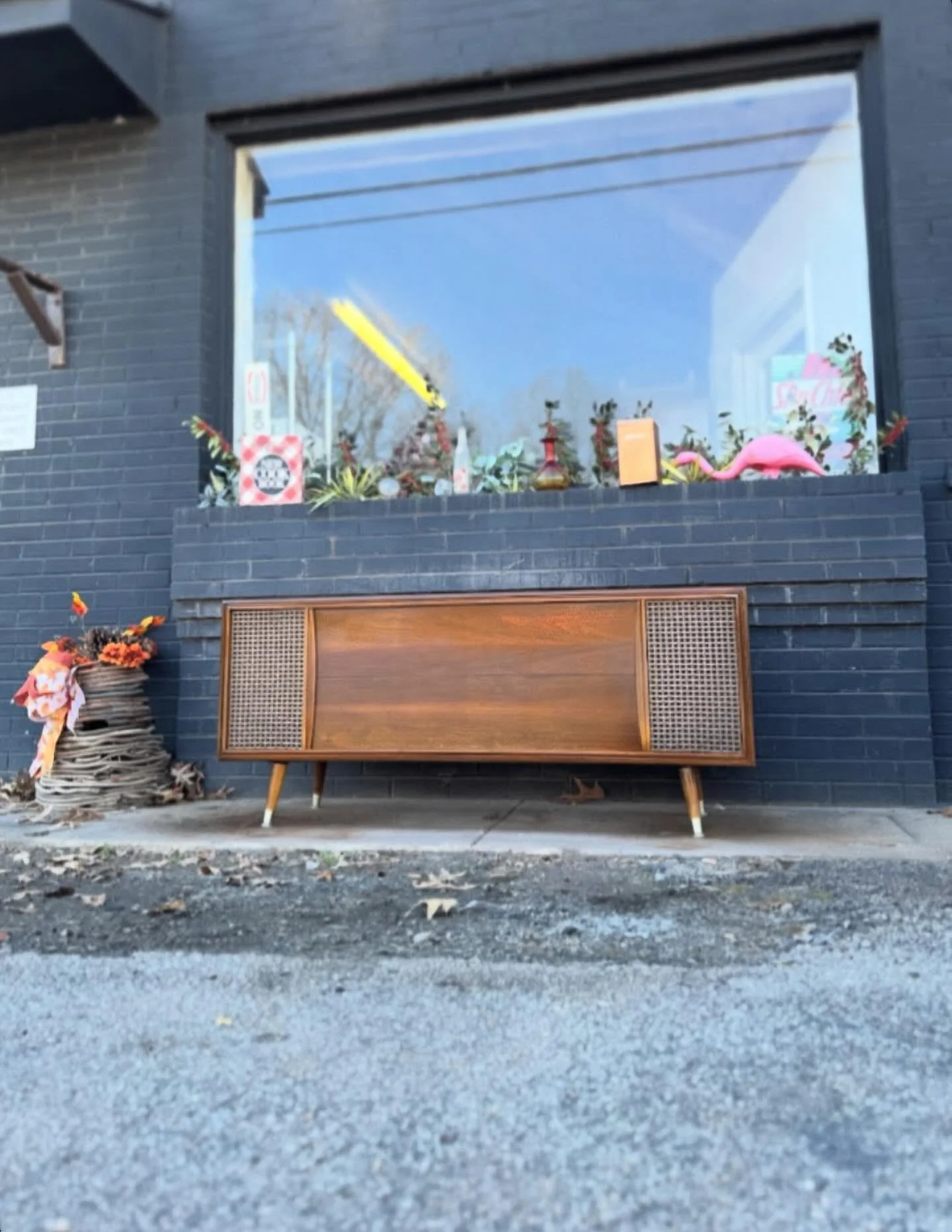 Available!
- - 
$595: MCM Walnut Vintage Stereo Cab 
- - 
Dimensions: 60-17-27H 
- - 
Delivery $95 flat in home: RVA, DMV, NC, Philly, Baltimore, NJ, (NYC+ Curb Only) 
- - 
#mcm #midcenturyfurniture #midcentury #midcenturymodern #midcenturydesign #mi