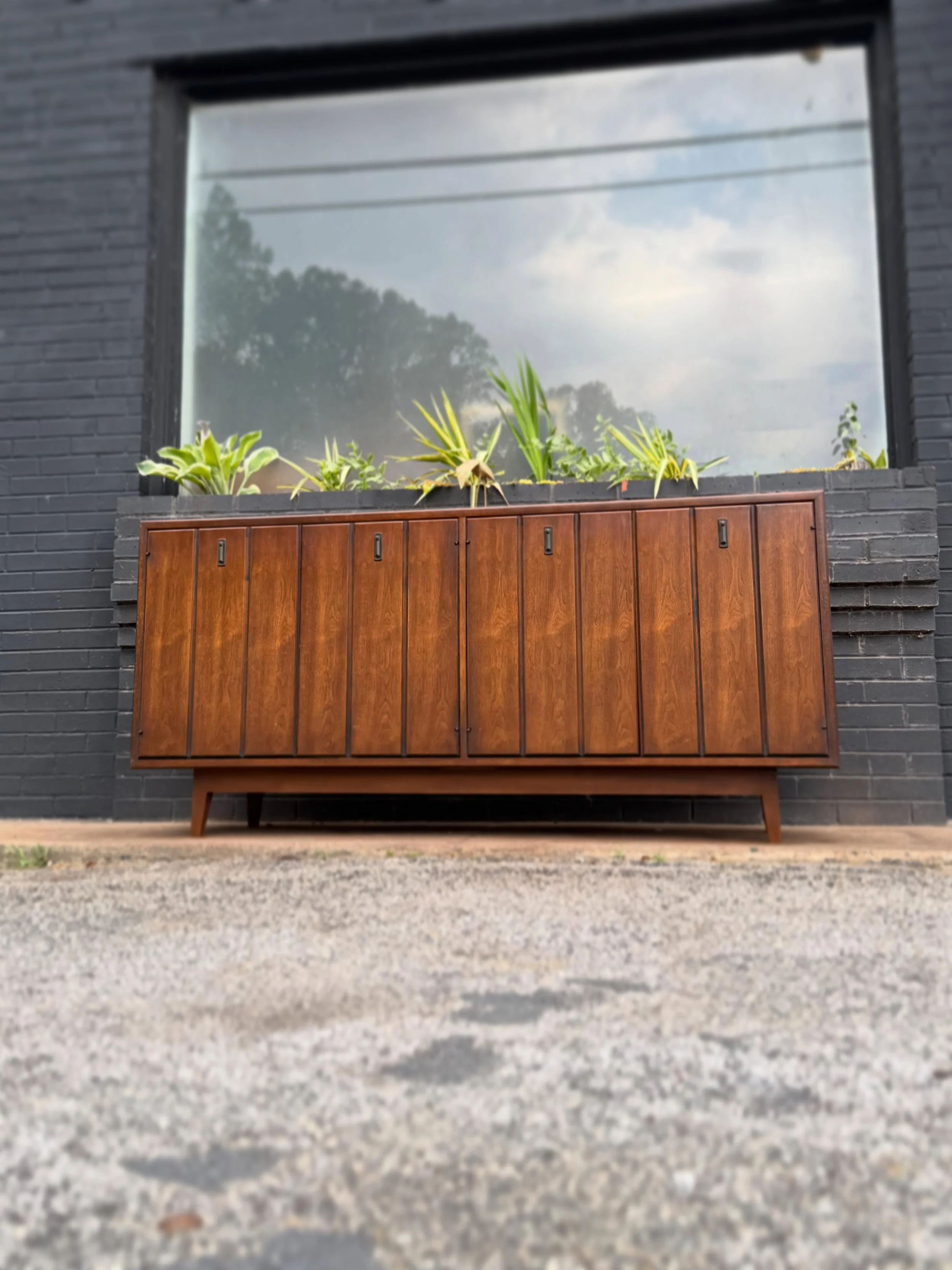 Available ! 
- - 
$875 On Sale : Vintage Broyhill Premier MCM Credenza w/ handmade solid wood base, original plinth base included as well. 
- - 
Dimensions: 72-18-33.5H 
- - 
$75 Delivery: DC, VA, MD, NC 
- - 
#mcm #midcenturyfurniture #midcentury #m