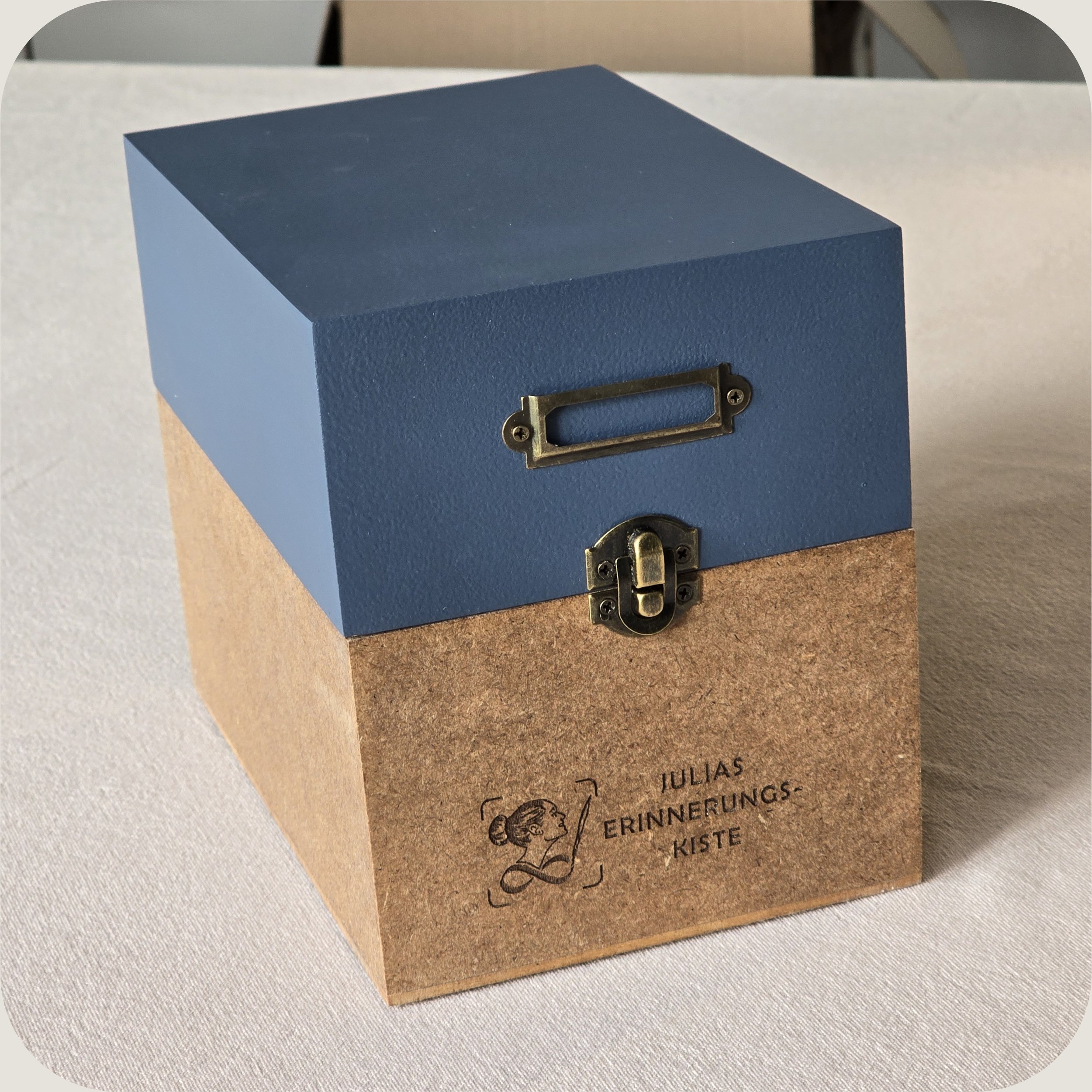 Kiste Julia.jpg