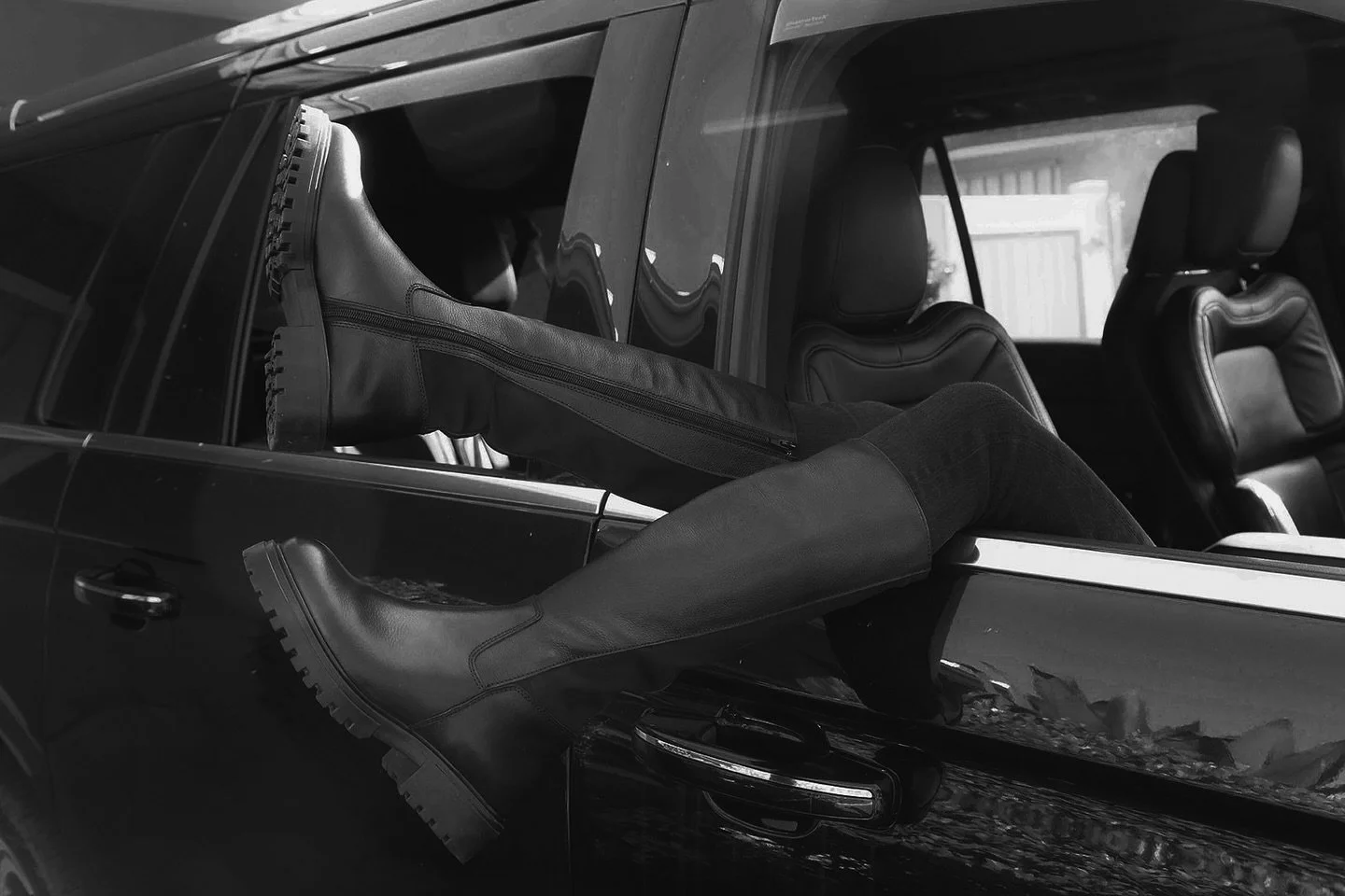 ✨ Kick up your heels and relax &mdash; we&rsquo;ve got you covered. As your 360&deg; fashion-forward marketing team, we handle it all so you can stay focused on the spotlight. ✨

#FashionMarketing #StyleStrategy #BrandBuilding #MarketingTeam #LuxuryM