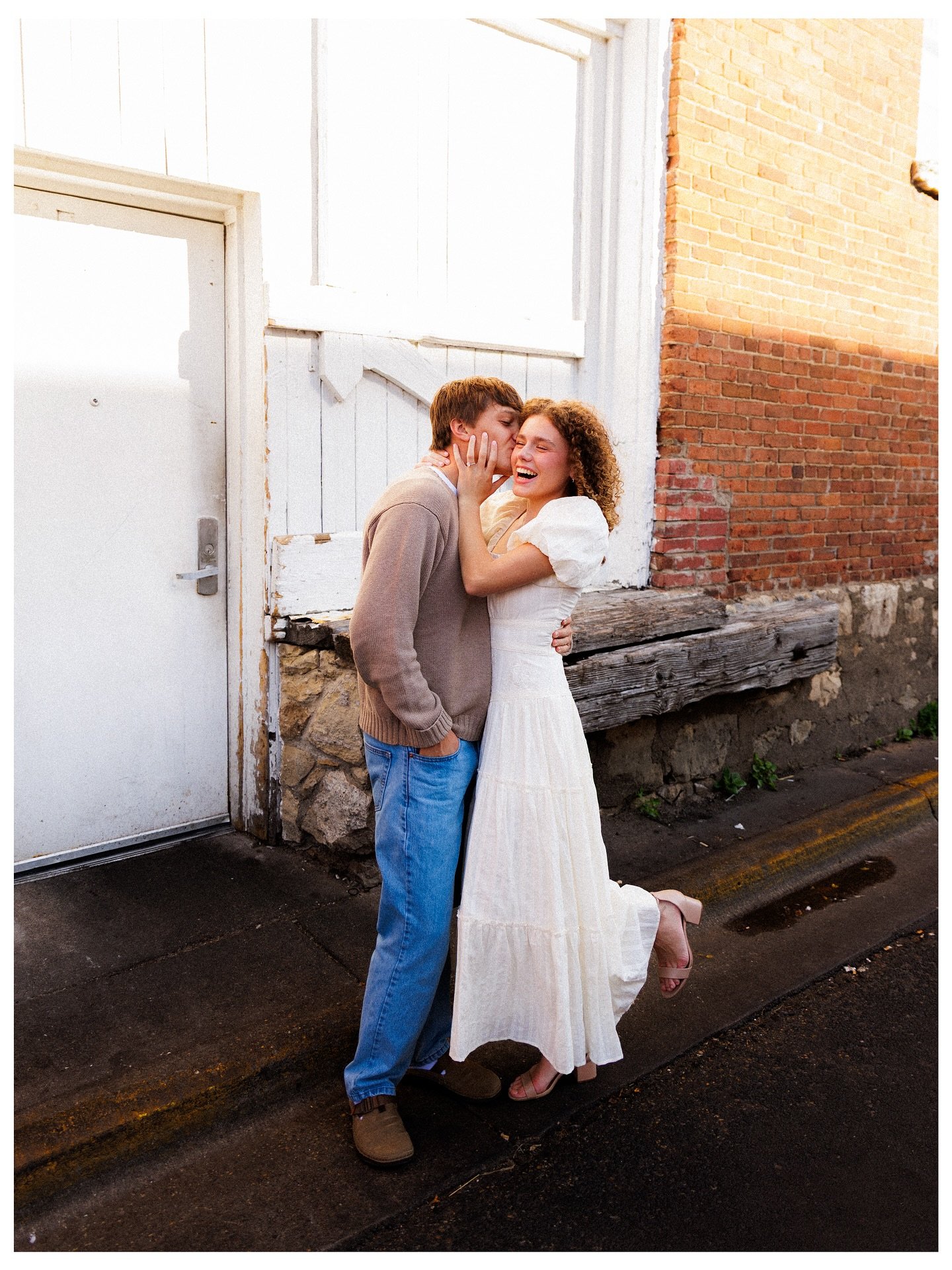 engagement session with @pj_marshall_ and @graciestoks 

blessed to know these two, so much fun

#canon #minnesota #photography #couples #engagement