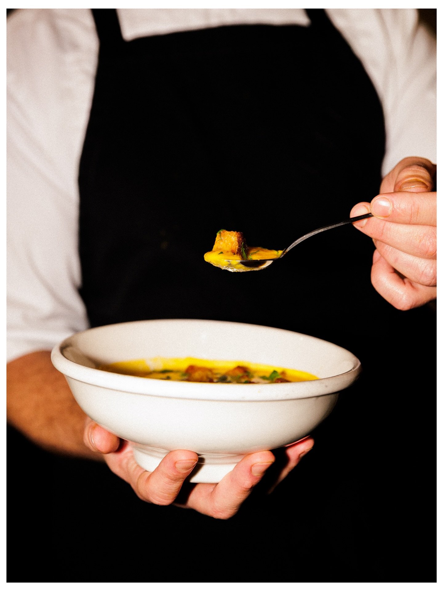 scenes in @parcelleorganics kitchen with @mehdi.lamrini 

man made an INCREDIBLE butternut squash soup, excited to be having this again

#foodphotography #canon #creativeentreprenuer
