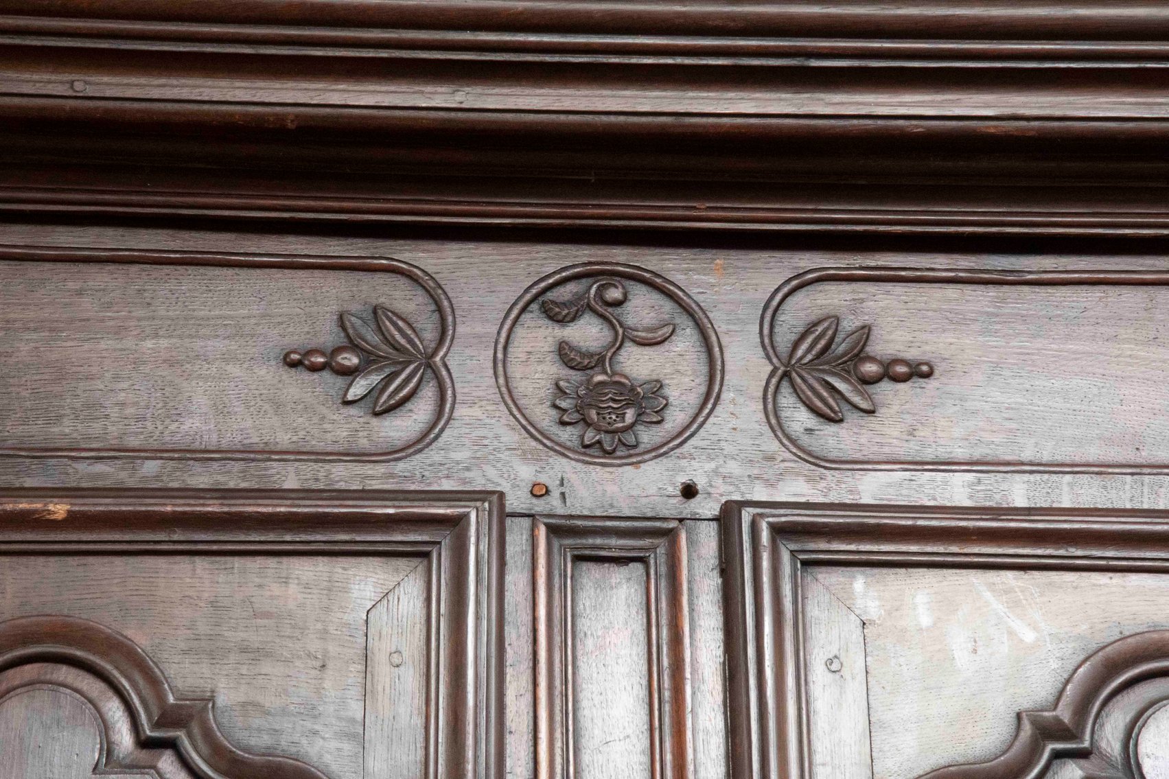 Huge French armoire 2.jpg