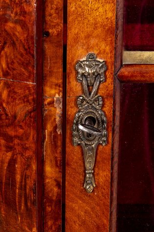 Baroque chest 6.jpg