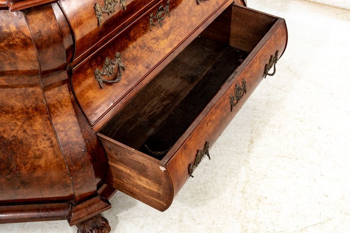 baroque chest 5.jpg