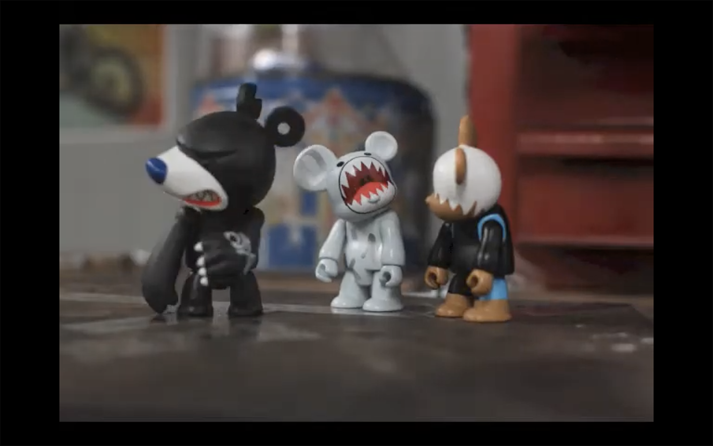 Short stop animation.  After watching this I'd love to do some more.  Contact me if you're interested in a collob.