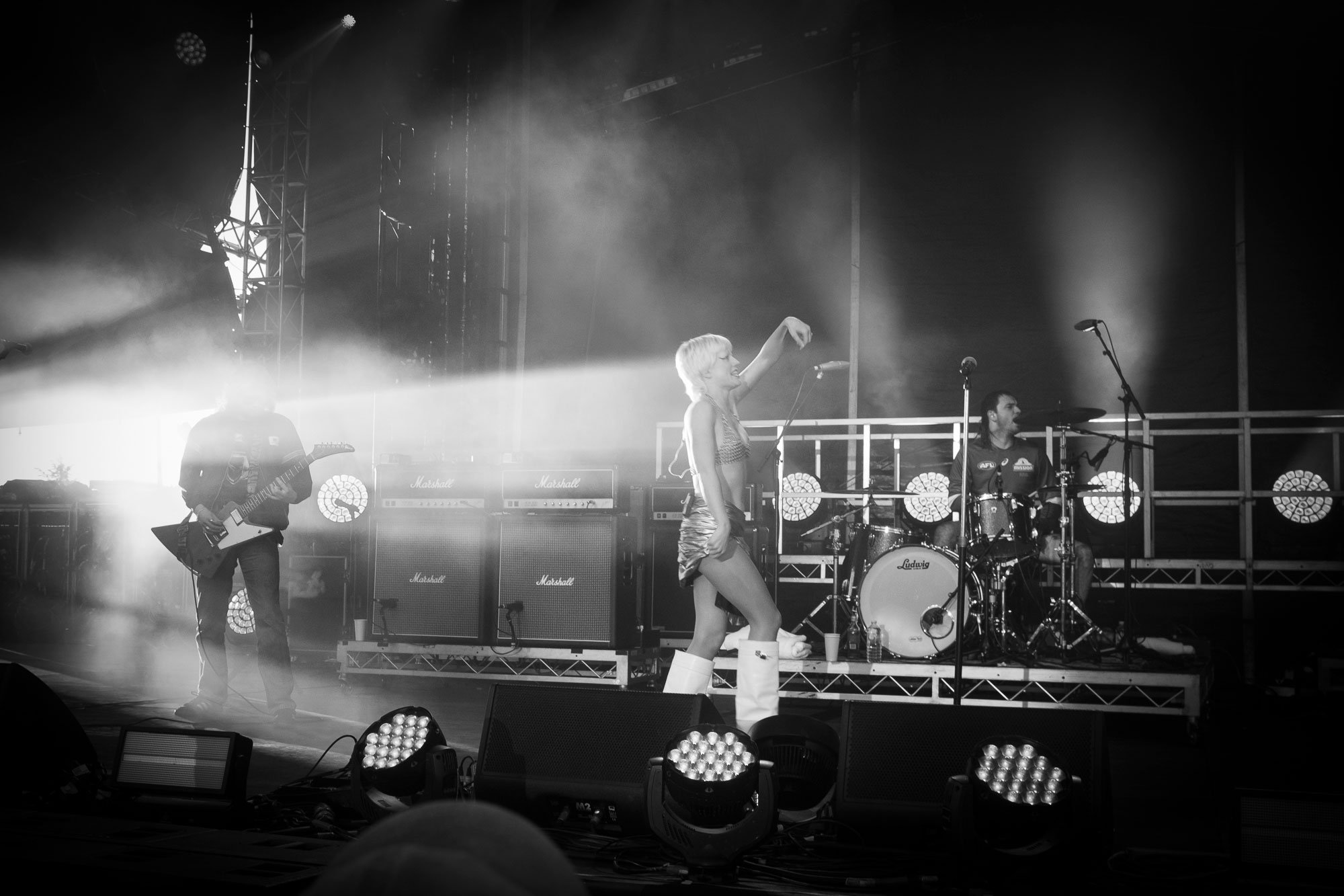Small_WorldisVampireTour-2.jpg