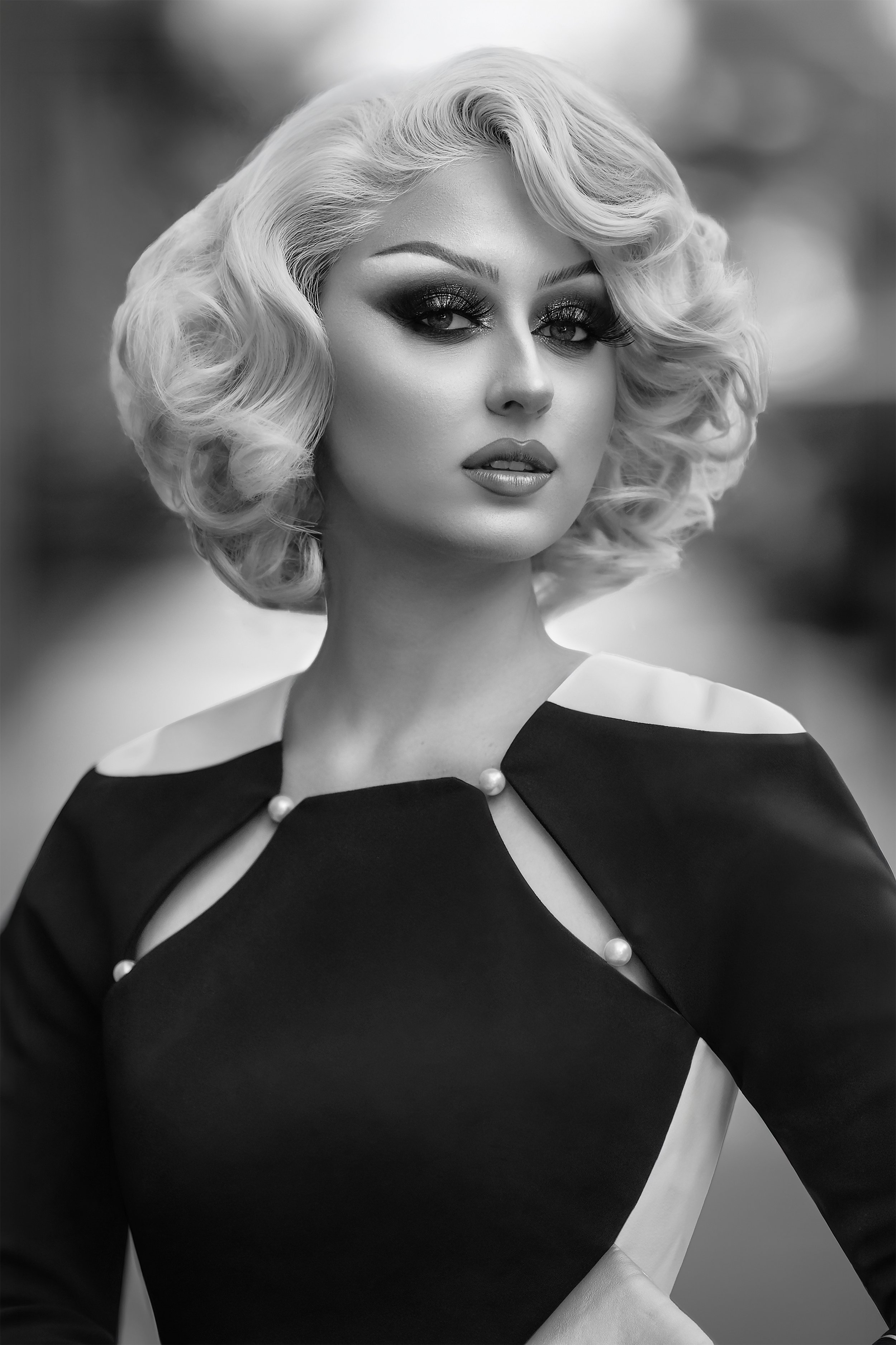 newglam_lastresize_sq.jpg