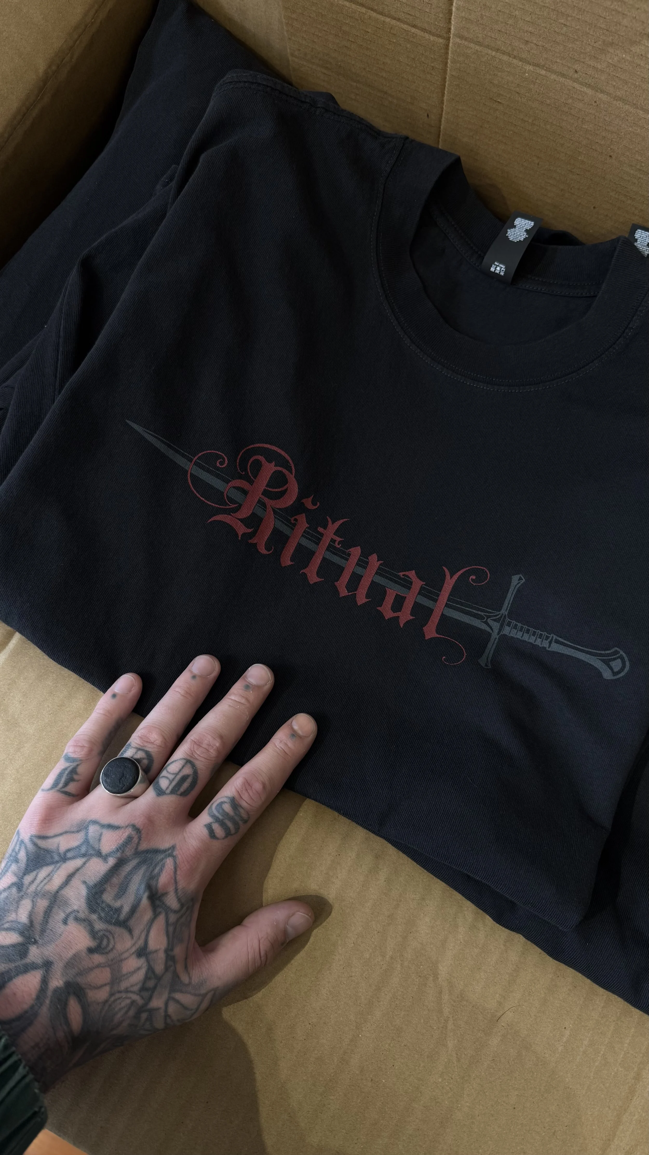 RITUAL TEE