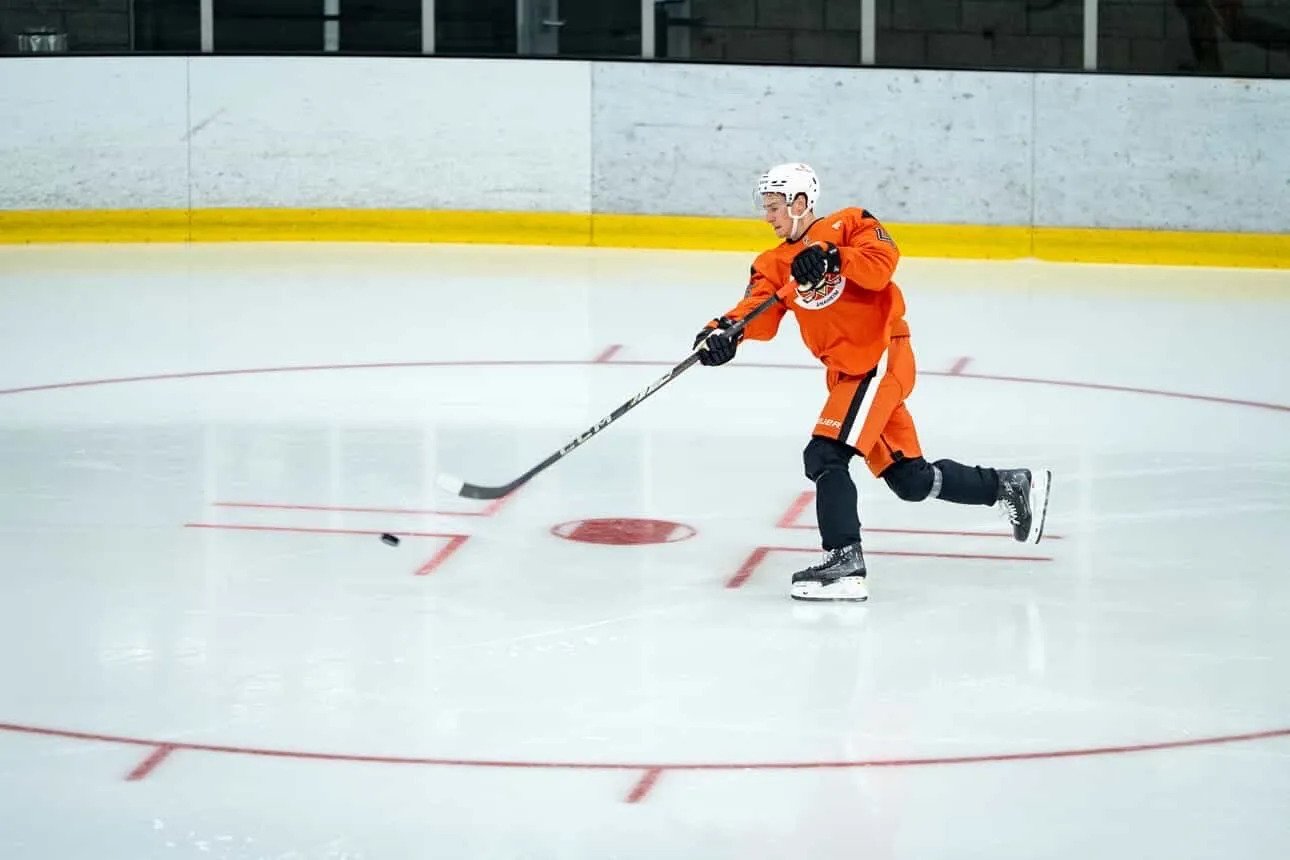Anaheim Ducks select Eric Nilson with 45th overall pick