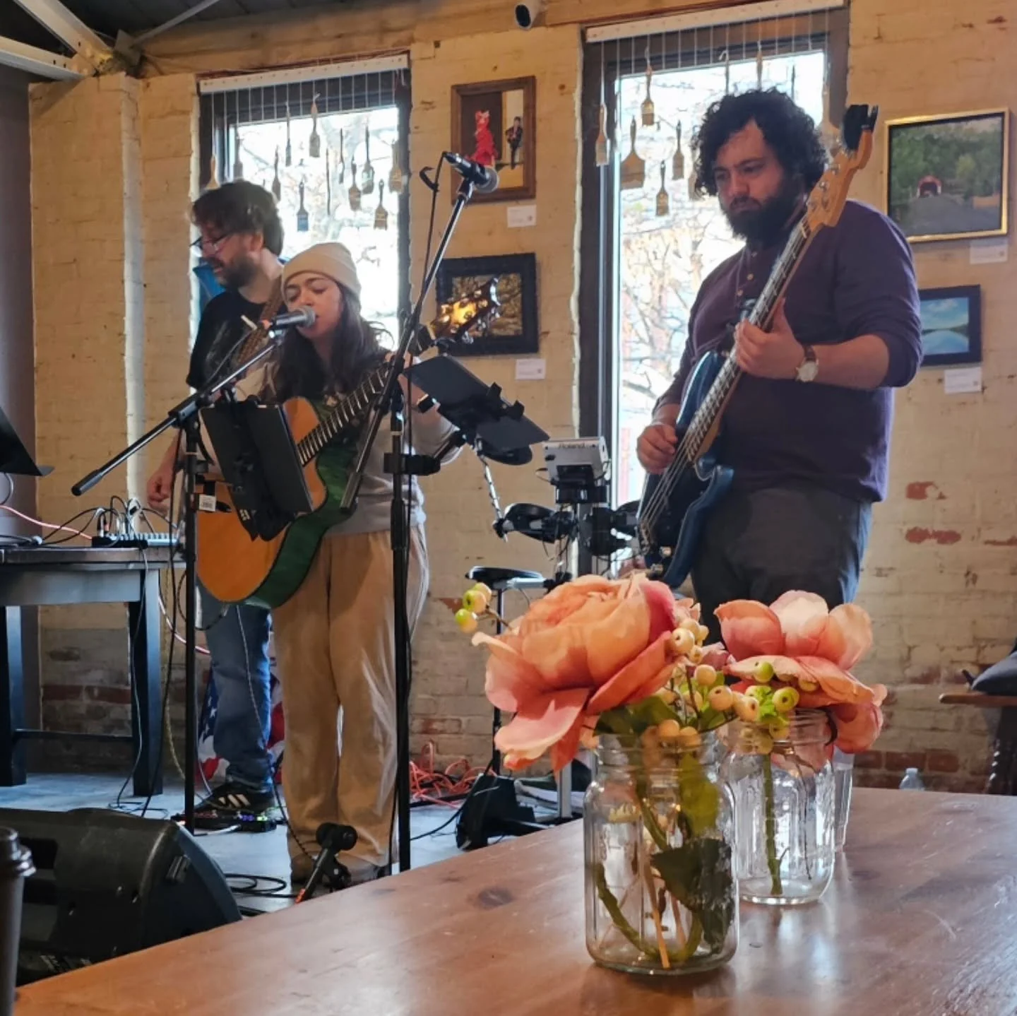 Been nearly a year since going to the open mic at @alkemycoffeeco , it was a great time! Thanks @jaybirrd888 for keeping it alive and inviting me to jam with you all. #njmusician #njmusic