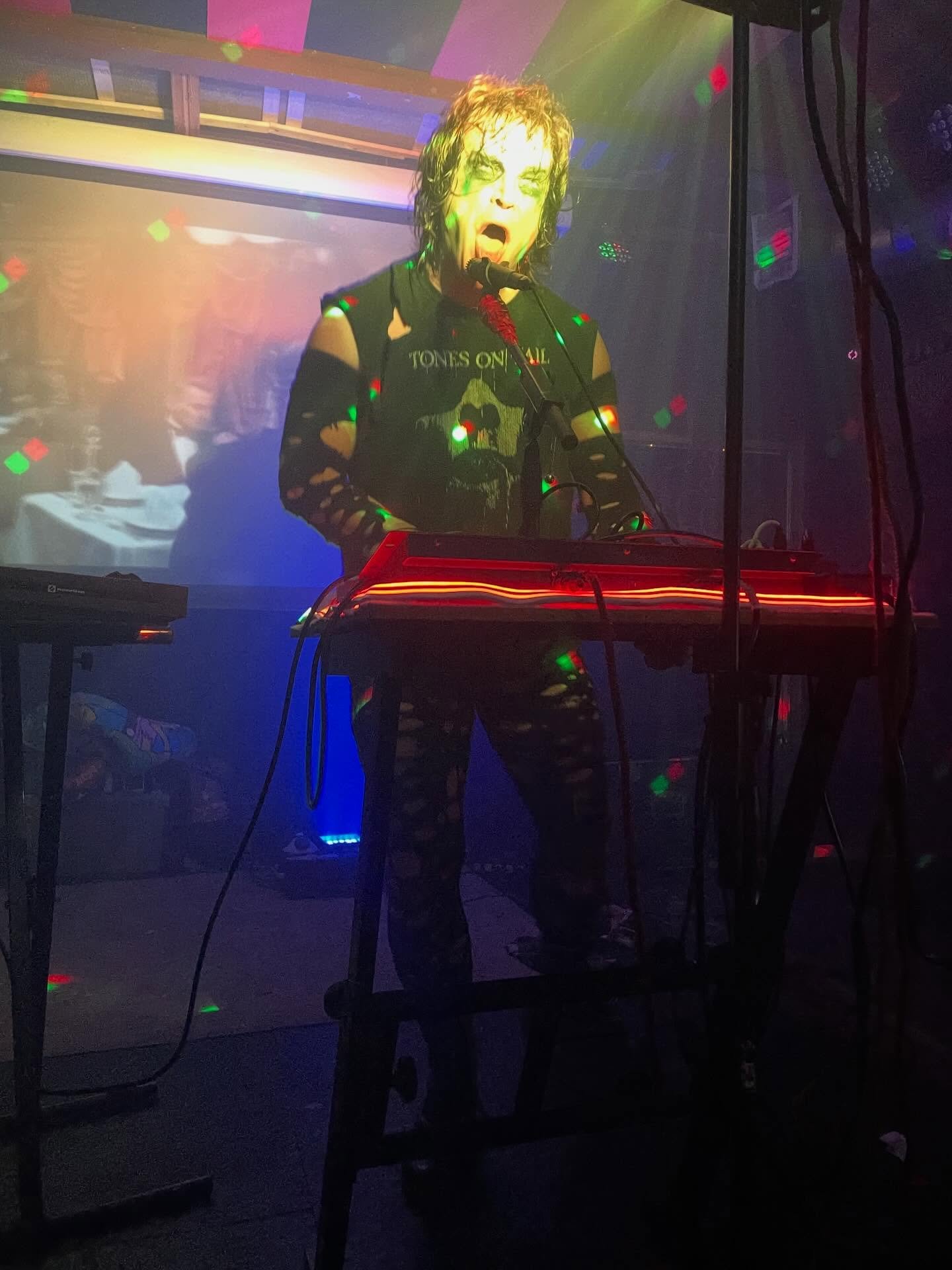 Thanks again @davioddity, @moxiebooking and @willspub for inviting me to play Volume IIIV: Necromantic. Absolutely dazzling performances all night and banger tunes delivered by @f1gmnt ❤️ 

📸 by @matthewnihil, @davioddity, @_ghost_ari_ and @katho_re