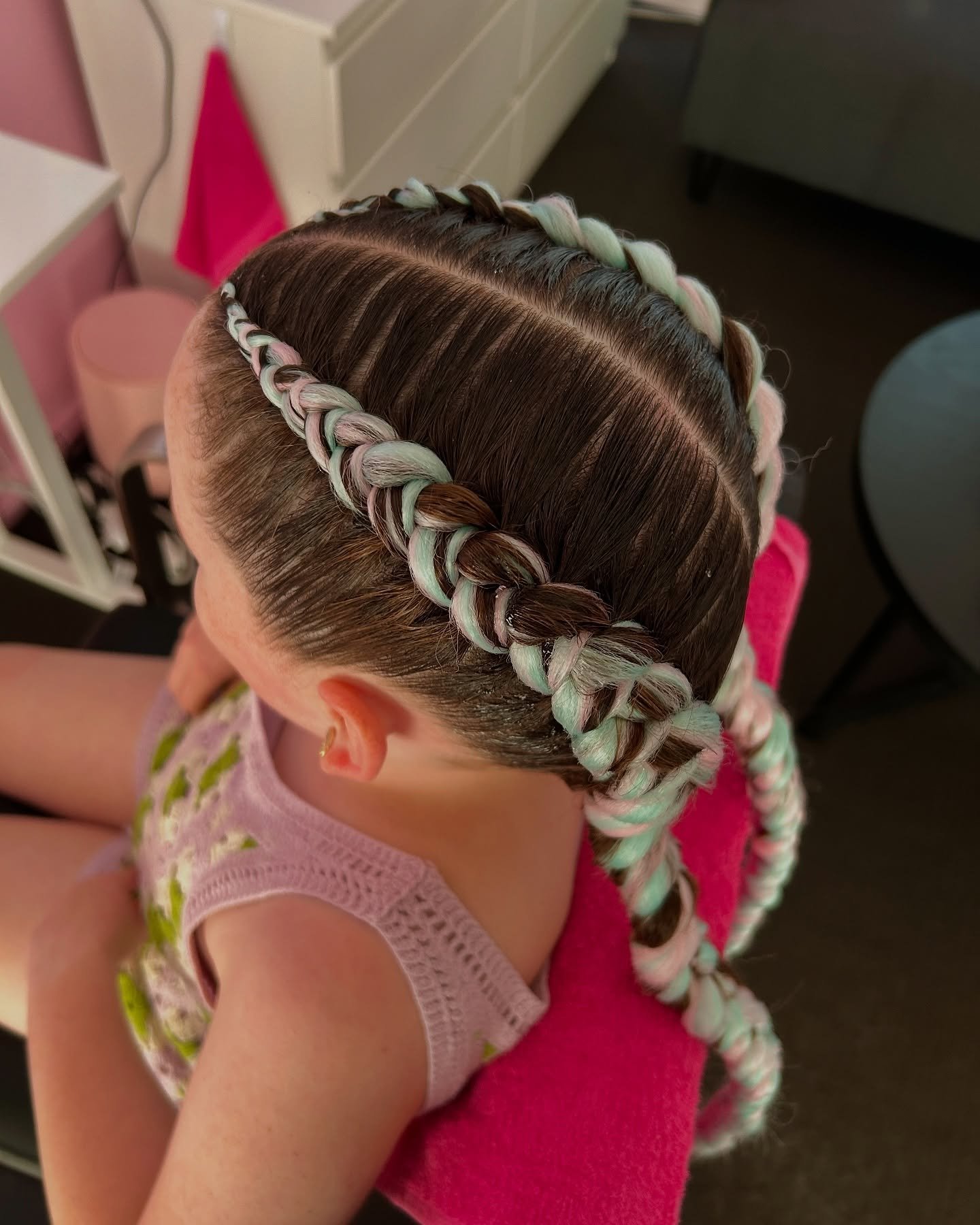 An appreciation for the colour choice…🍭
🦋 Double Coloured Dutch Braids
☁️ Gregory Hills, NSW
For more information visit www.madsbeautybar.com
#dutchbraid #dutchbaids #sydneybraids #sydneydutchbraids #braid #braidideas #braidgang #braidsty