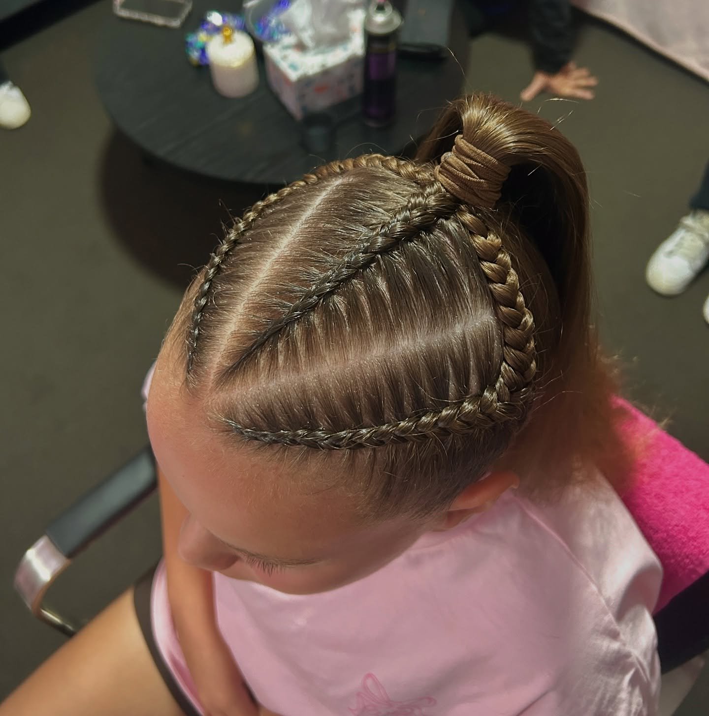 Can you tell we love this style?!! 🥹
🦋 Three Dutch Into Pony
☁️ Gregory Hills, NSW
For more information visit www.madsbeautybar.com
#dutchbraid #dutchbaids #sydneybraids #sydneydutchbraids #braid #braidideas #braidgang #braidstyle #kidsbraids #r