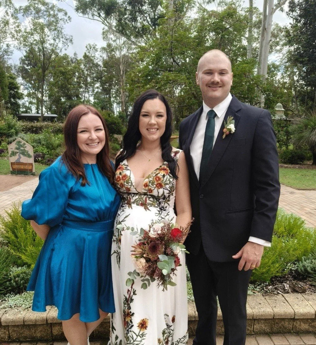 Review Time - Thank you E &amp; C

Lauren married us on the 21 of March and she was absolutely fabulous from the first interaction. Lauren was always very organised, she made us feel confident in how the ceremony was going to run and it felt as thoug