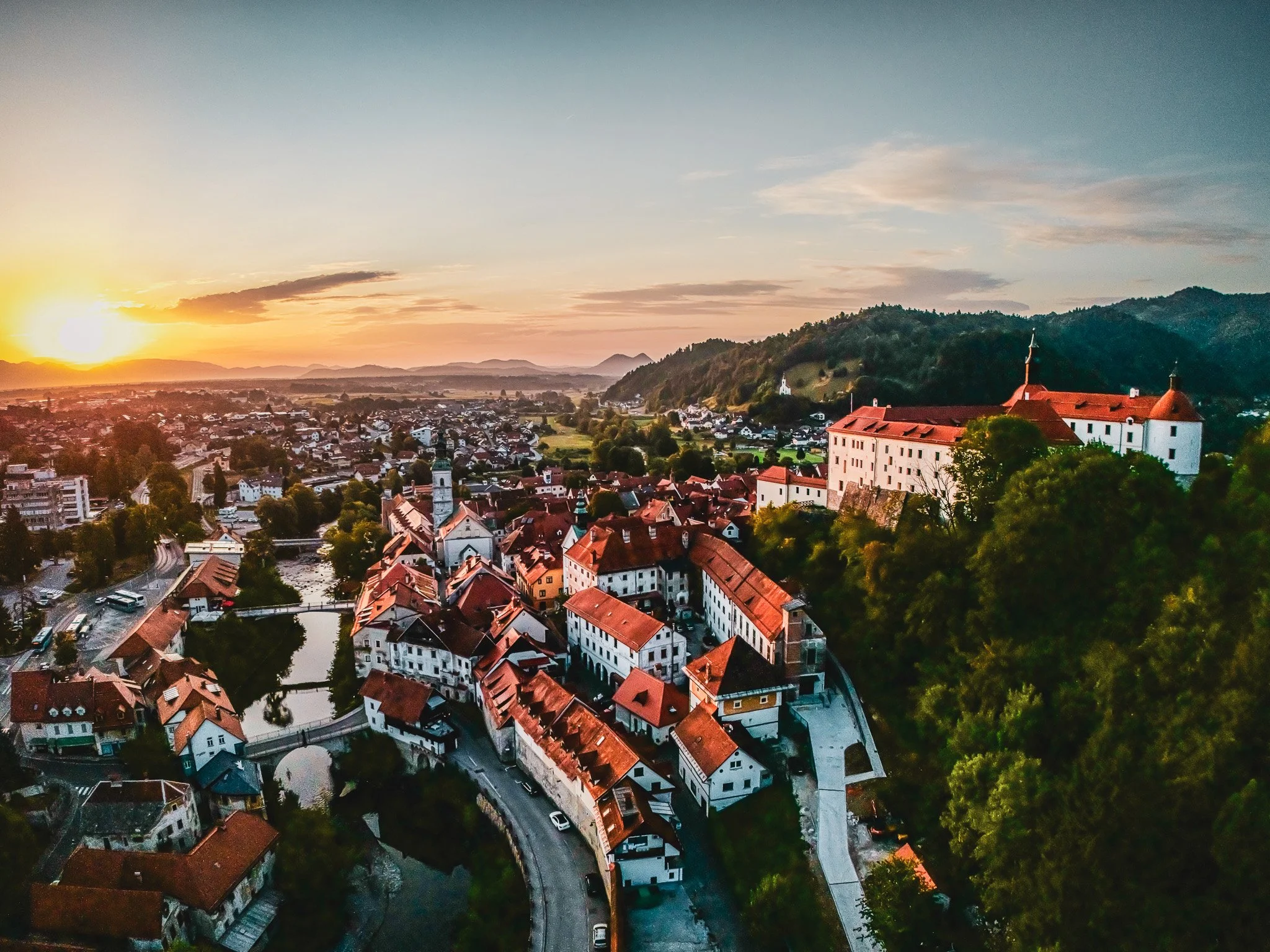 dji_fly_20260812_061906_0170_1786548532570_photo-2.jpg