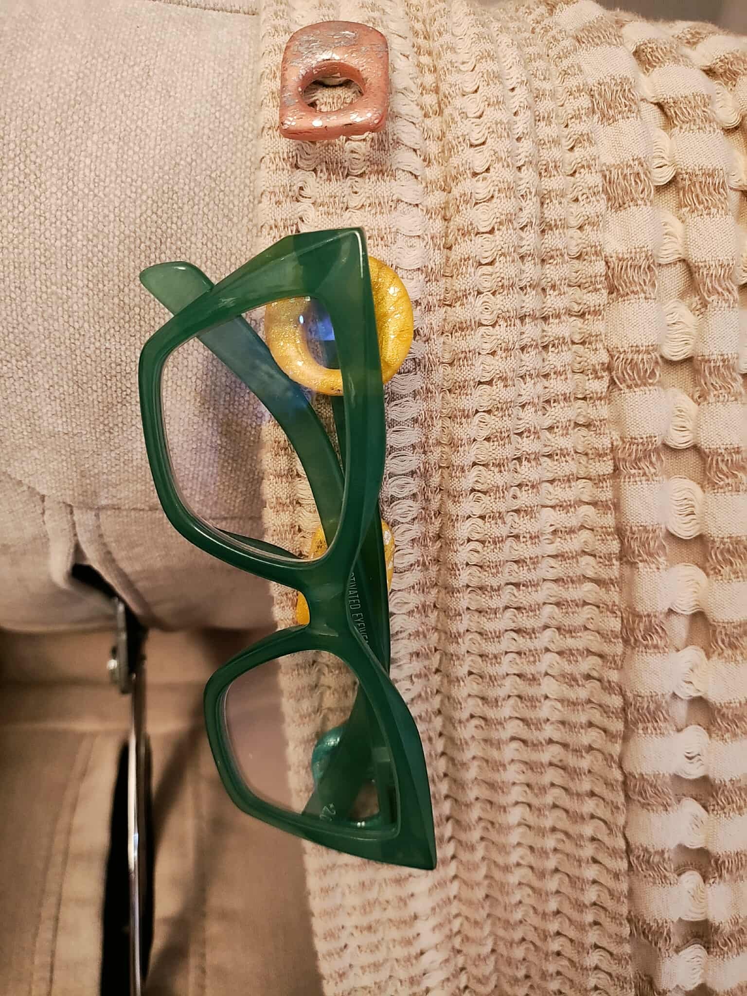 Glasses  Magnet Brooch- Yellow Round