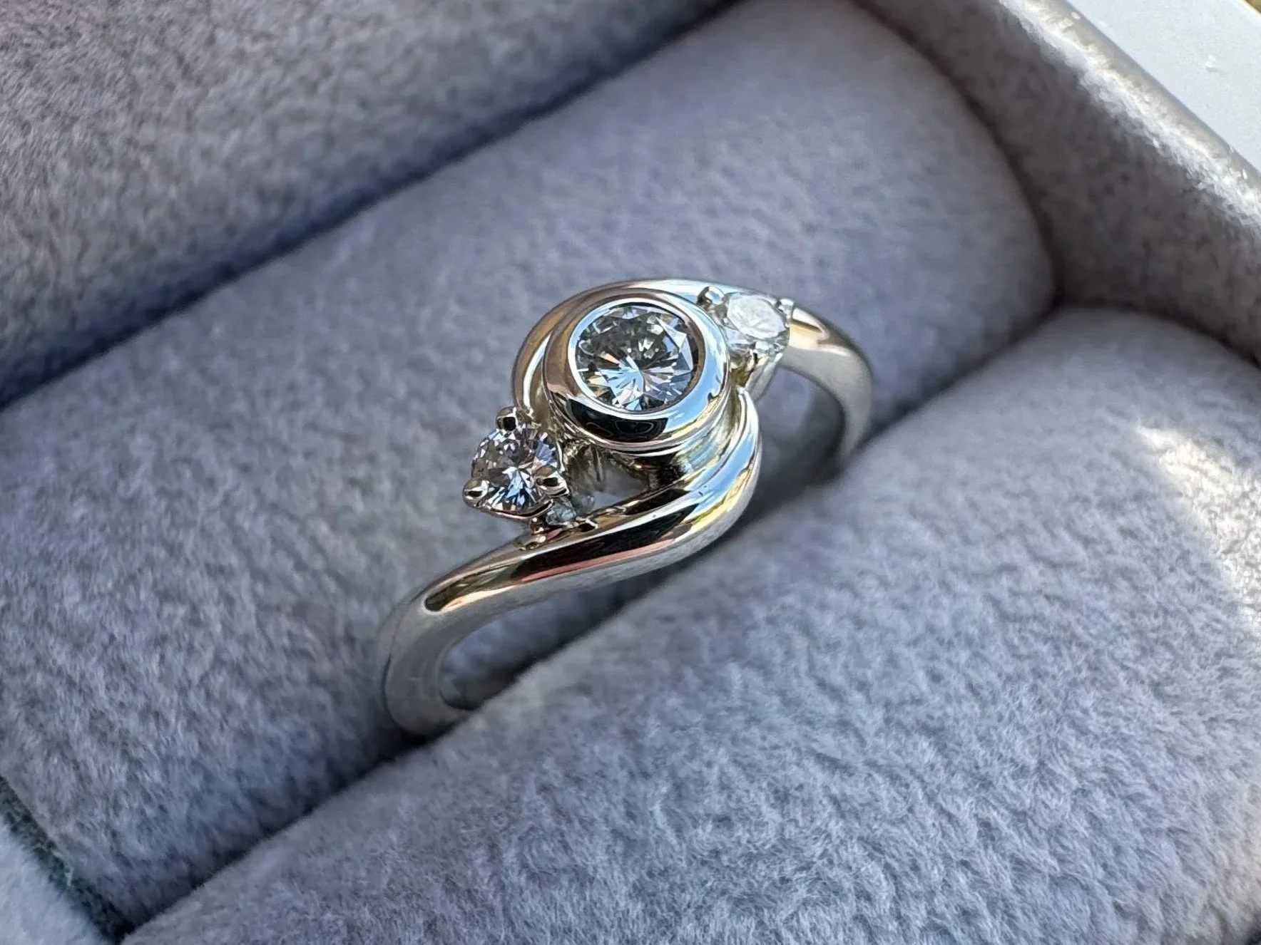 9ct Gold & Diamond