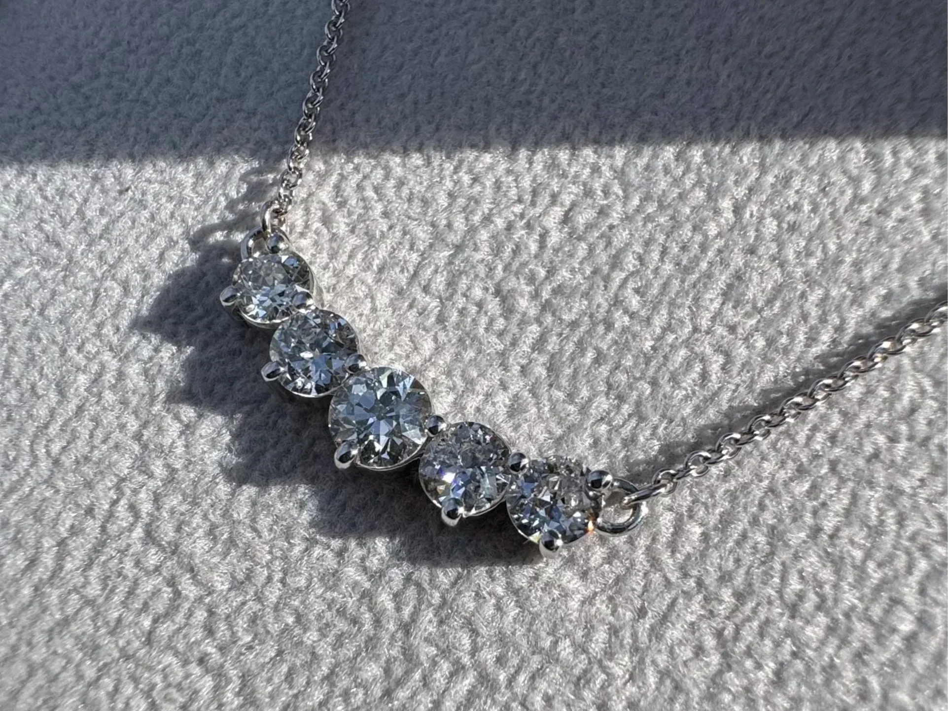 9ct Gold & Diamond