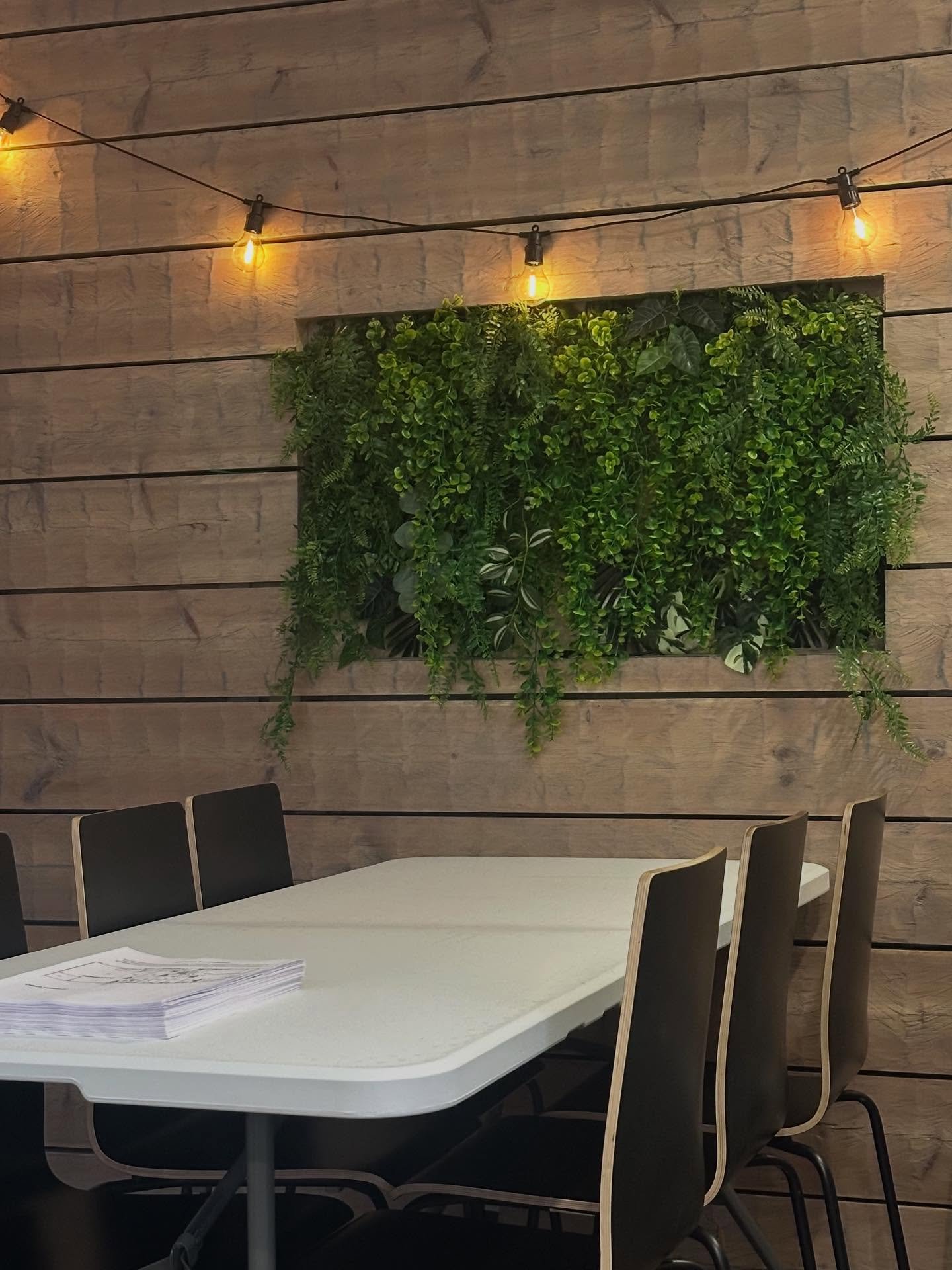 Meille tuli joulu etuajassa! 🤩
Vuokrattiin lis&auml;&auml; varastotilaa ja n&auml;in saatiin tilaa my&ouml;s ihanalle toimistolle. 😍 
Ja mik&auml; parasta, saatiin my&ouml;s ihan oma kunnon monitoimilaite! 👌🤩

#yritt&auml;j&auml;nel&auml;m&auml;&