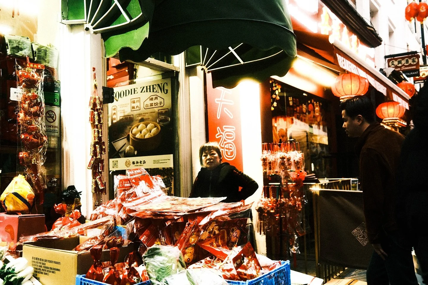 Barrio chino, Londres. 2025

#analogphotography #fujixseries #film #photography #filmisnotdead