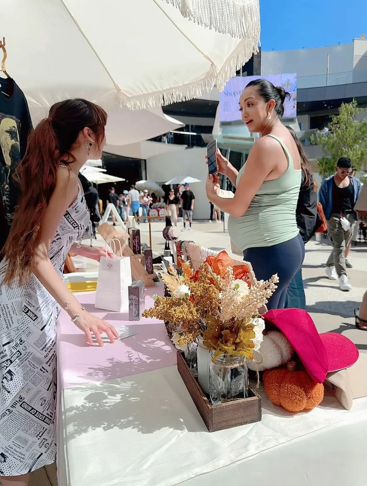 #popupevent #popupmarket #weekend #brandproduct #jewelry #accessories #spiritualgoods #smallbusiness #localbusiness #brandowner #shoponline #onlineshopping #tarotdeck #crystal #divinemessengerllc