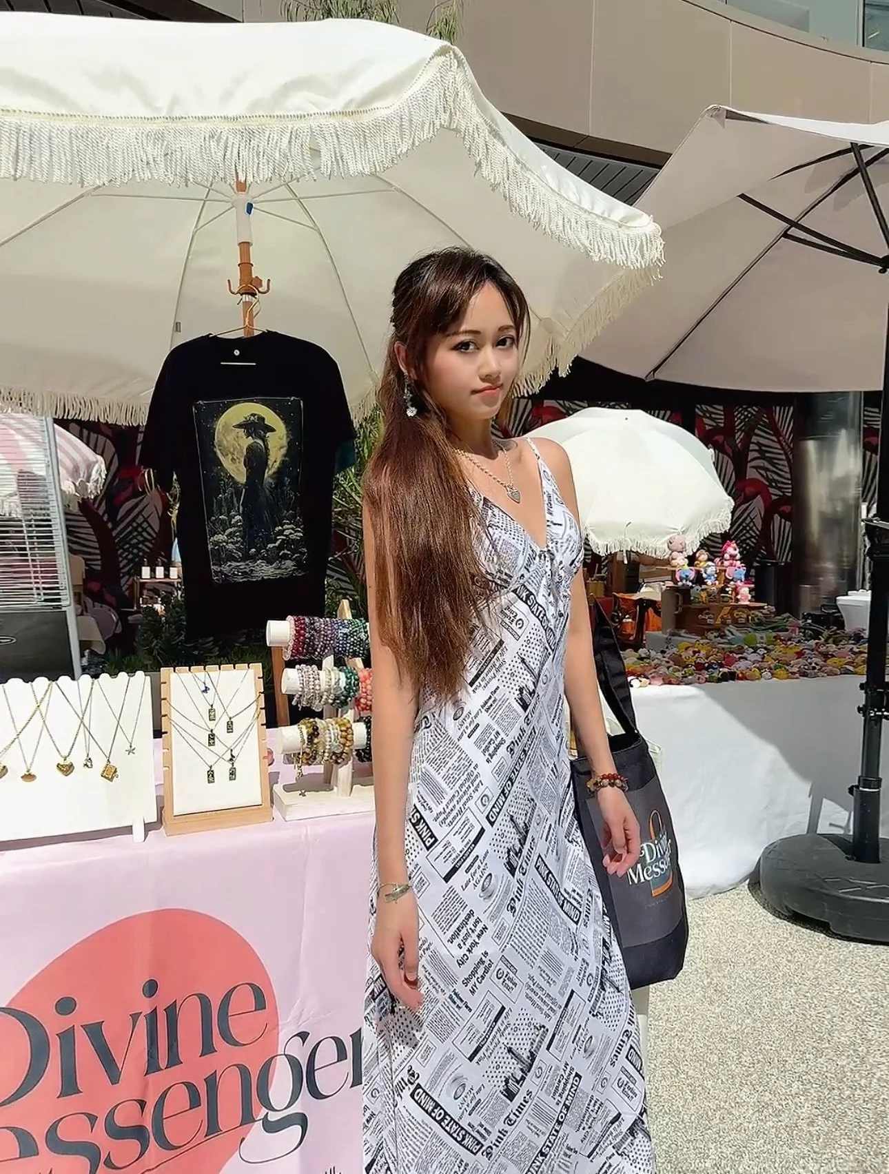 Another wonderful day at @themakershivemarket ✨ Our best seller today was our tarot deck &ldquo;Tarot of Mystical World.&rdquo; It was amazing to see both experienced readers and people who had never touched a tarot deck before but showed so much cur