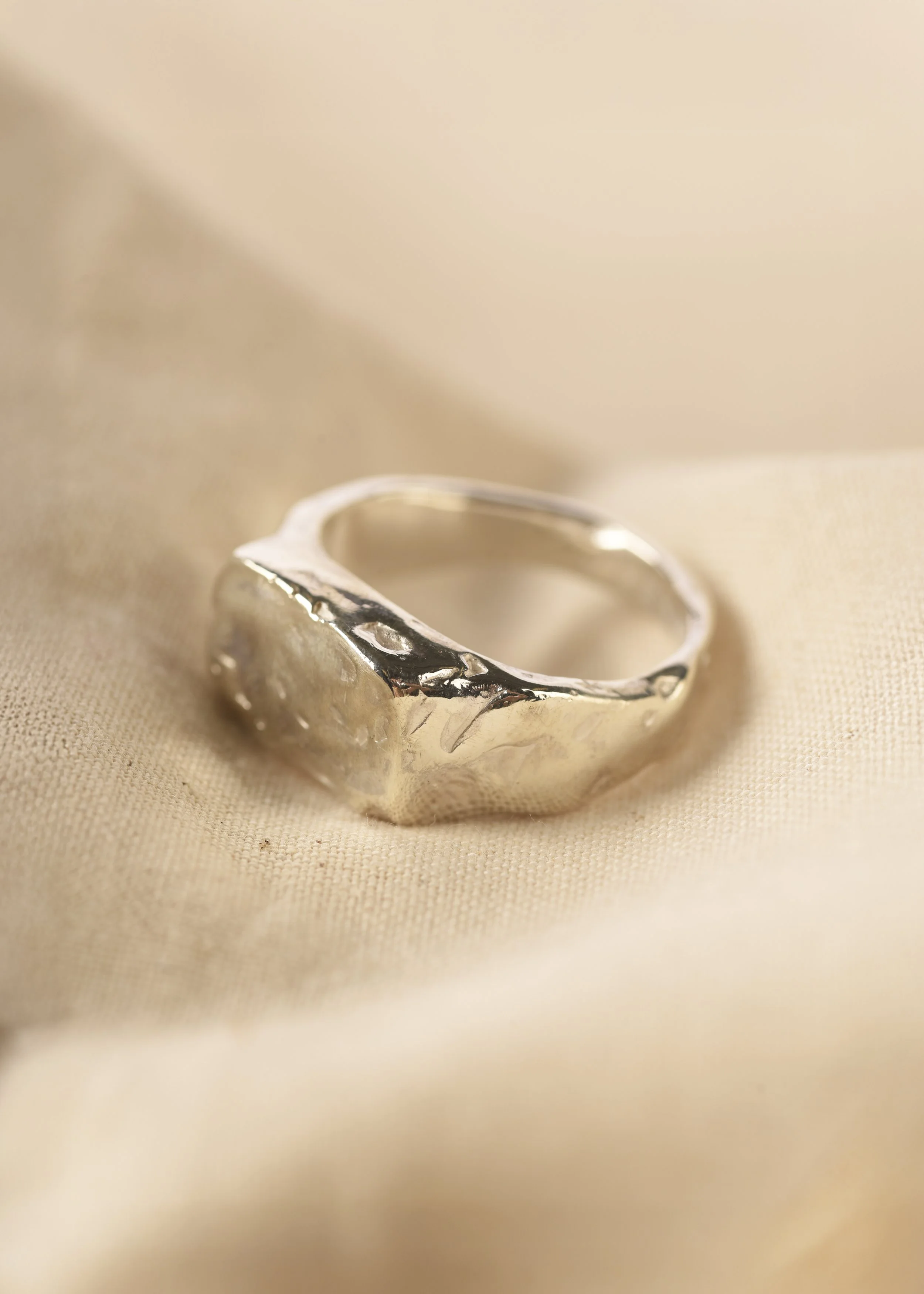 Frame Silver Rectangular Signet