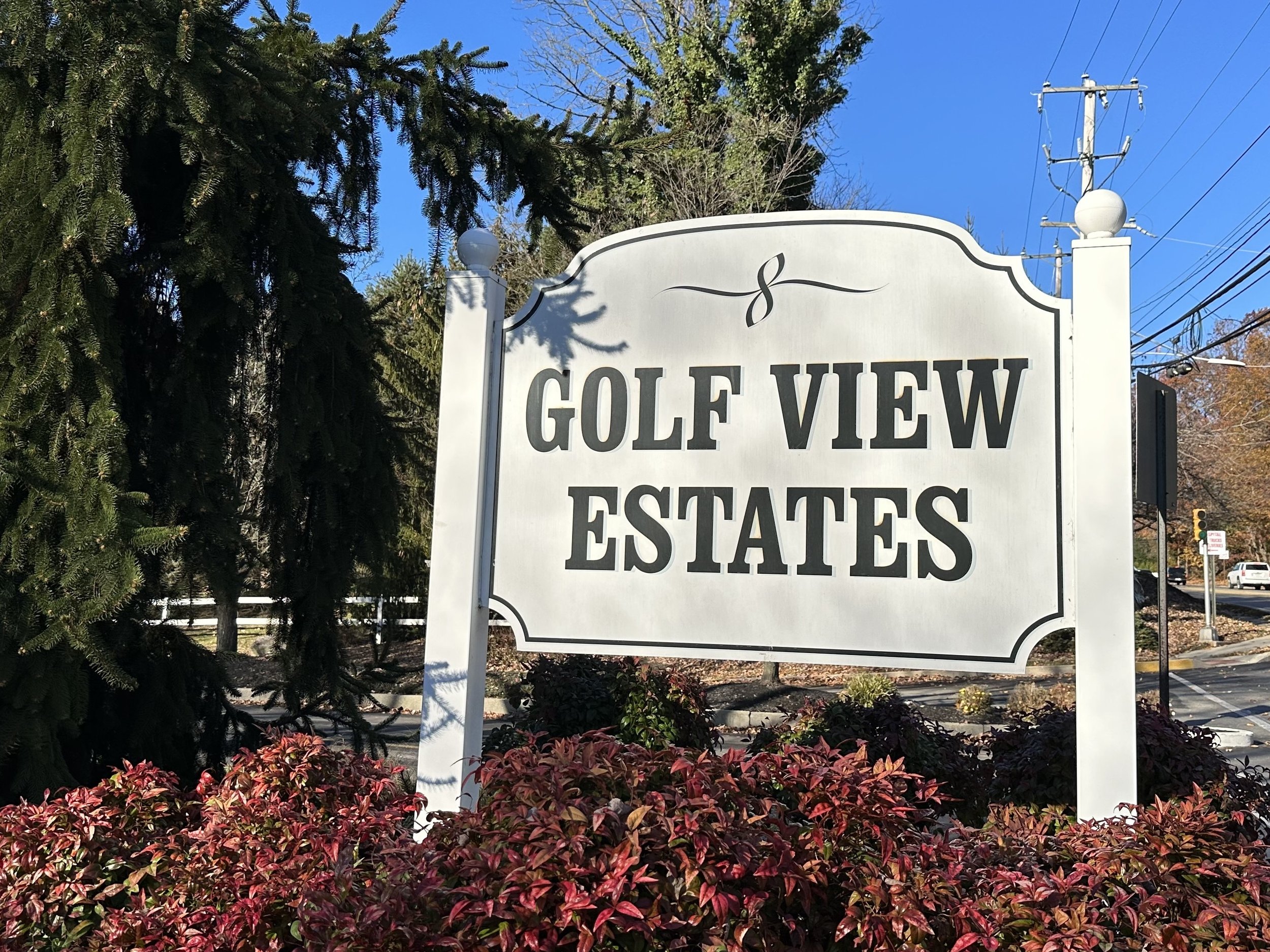 Golfview Sign.jpg