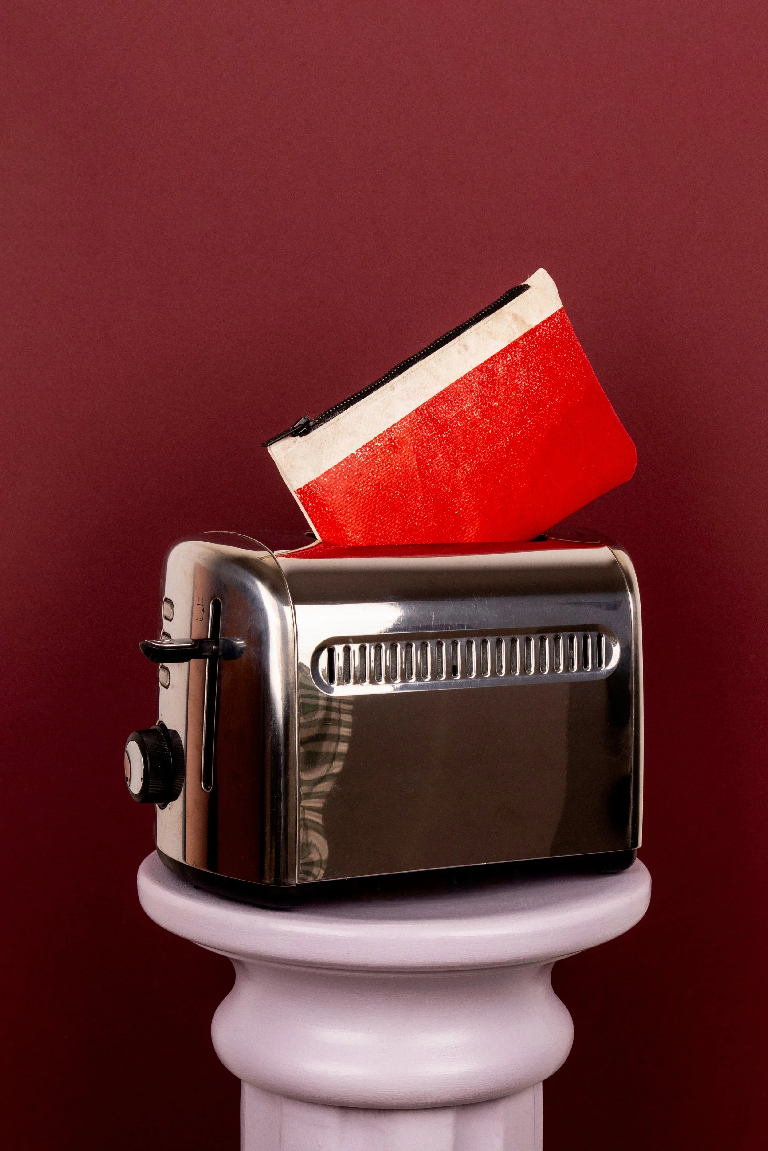 La trousse en bâche de camion upcyclée : un cadeau d'affaire aussi visible que durable
