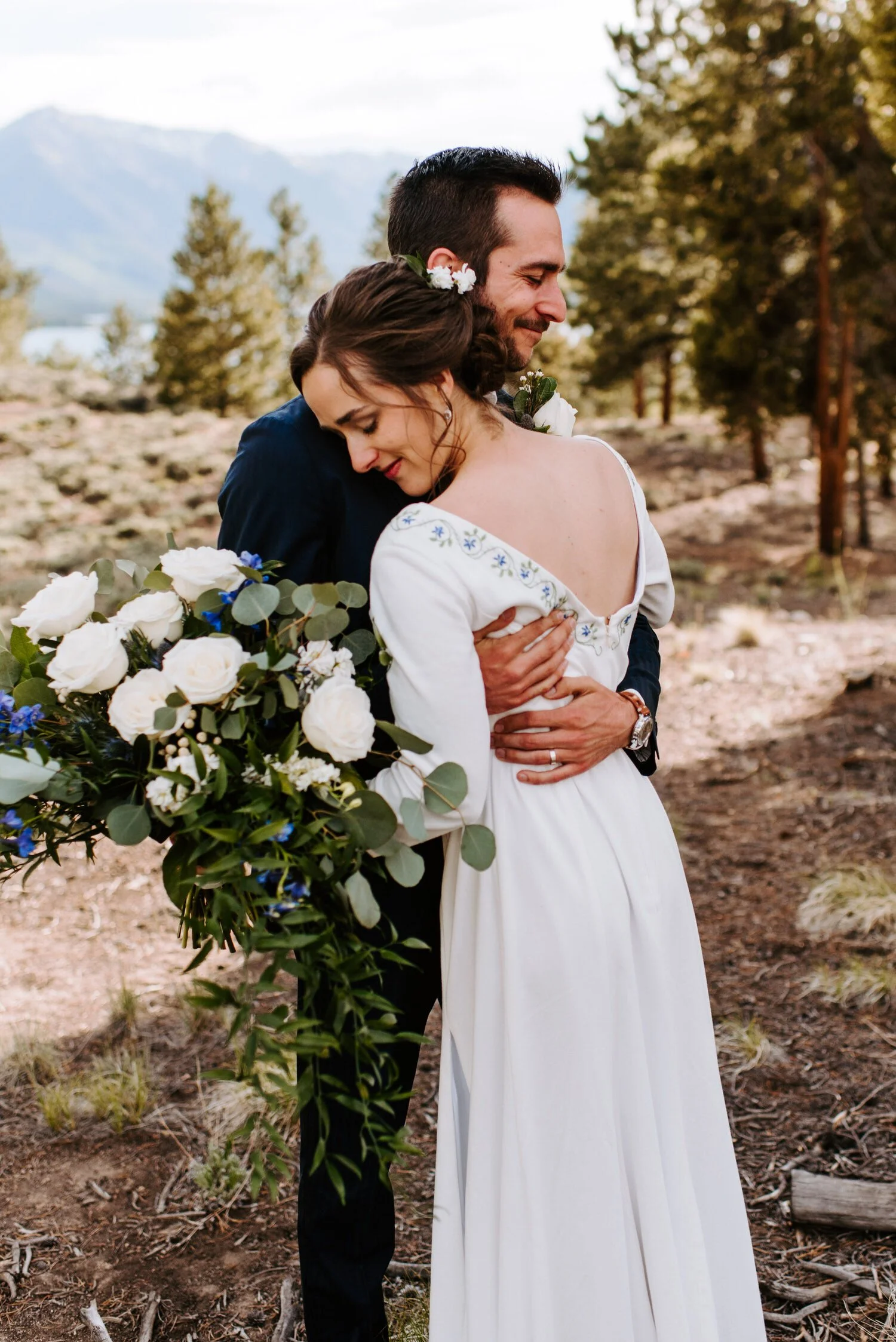 Wolf Den Wedding, Twin Lakes, Colorado Wedding, intimate twin lakes wedding, twin lakes elopement, aspen wedding photographer, wolf den elopement, colorado wedding photographer, colorado elopement, colorado destination wedding, adventure elopement,