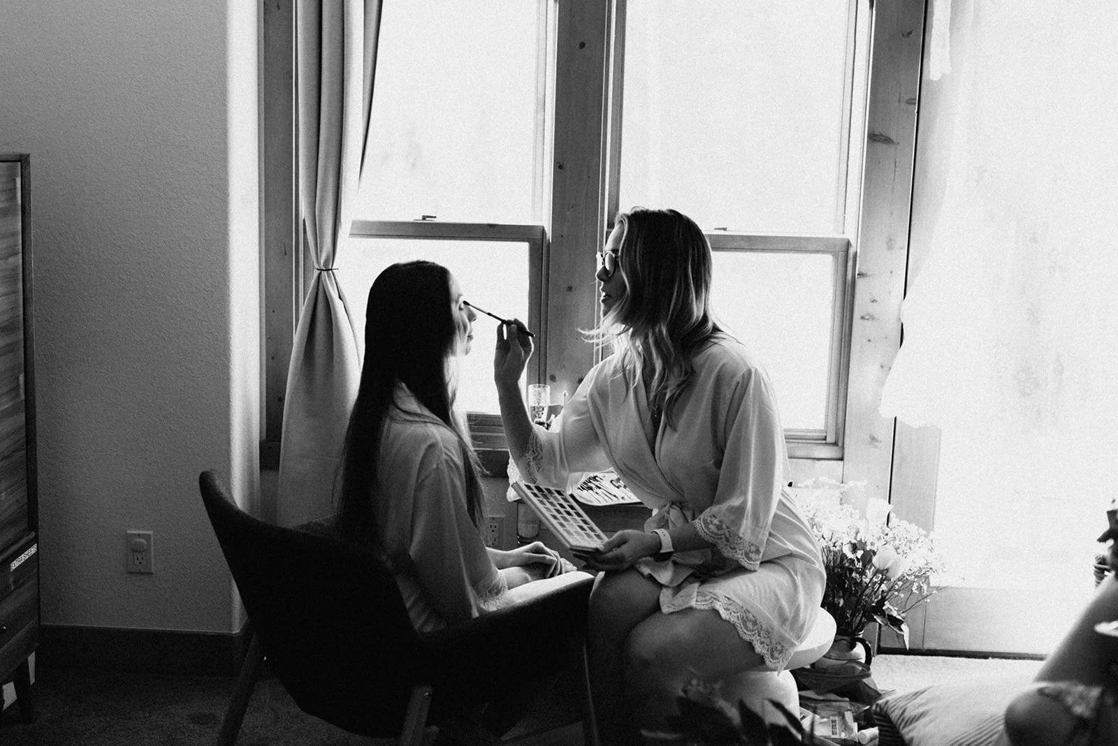 intimate twin lakes wedding, independence pass wedding, airbnb wedding, airbnb elopement, twin lakes elopement, aspen wedding photographer, wolf den elopement, colorado wedding photographer, colorado elopement, colorado destination wedding, adventu