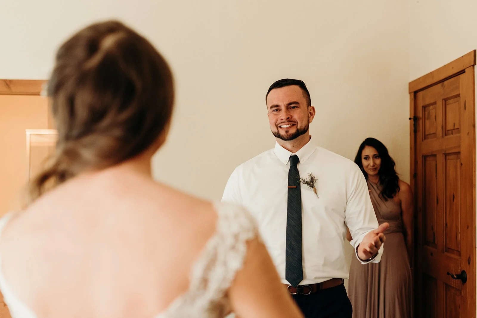 intimate twin lakes wedding, independence pass wedding, airbnb wedding, airbnb elopement, twin lakes elopement, aspen wedding photographer, wolf den elopement, colorado wedding photographer, colorado elopement, colorado destination wedding, adventu