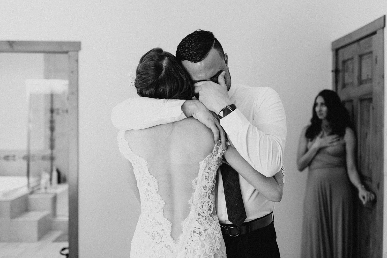 intimate twin lakes wedding, independence pass wedding, airbnb wedding, airbnb elopement, twin lakes elopement, aspen wedding photographer, wolf den elopement, colorado wedding photographer, colorado elopement, colorado destination wedding, adventu