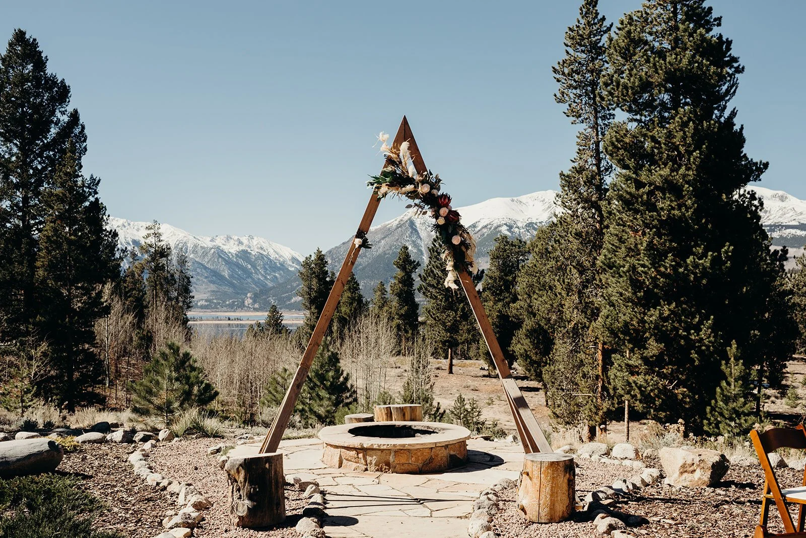 intimate twin lakes wedding, independence pass wedding, airbnb wedding, airbnb elopement, twin lakes elopement, aspen wedding photographer, wolf den elopement, colorado wedding photographer, colorado elopement, colorado destination wedding, adventu