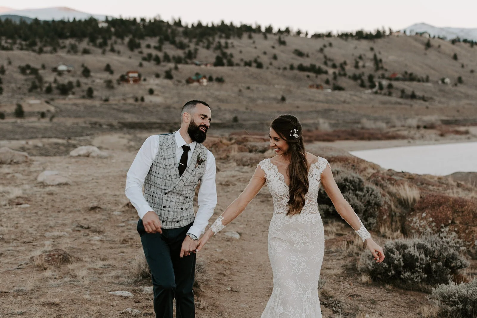 intimate twin lakes wedding, independence pass wedding, airbnb wedding, airbnb elopement, twin lakes elopement, aspen wedding photographer, wolf den elopement, colorado wedding photographer, colorado elopement, colorado destination wedding, adventu