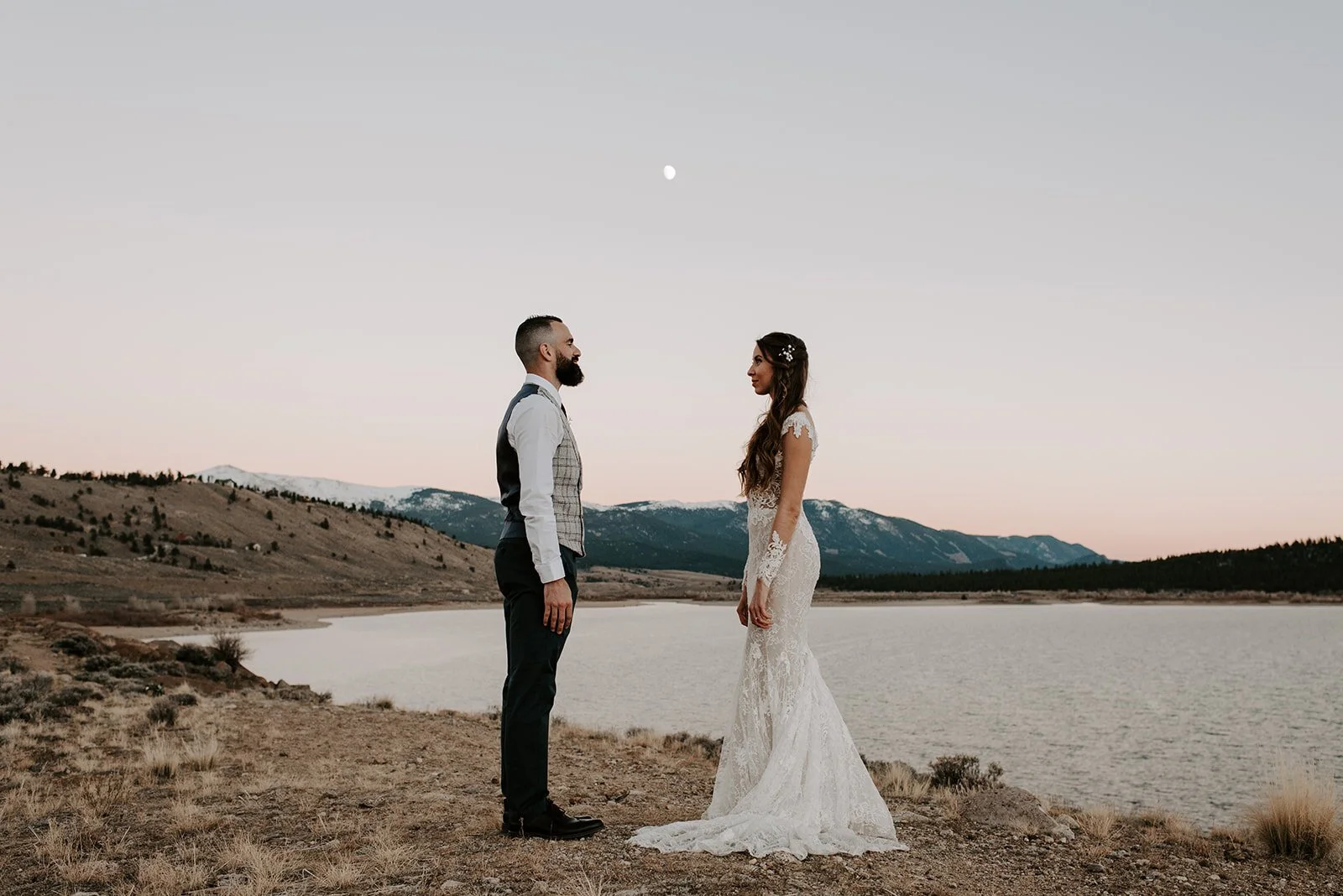 intimate twin lakes wedding, independence pass wedding, airbnb wedding, airbnb elopement, twin lakes elopement, aspen wedding photographer, wolf den elopement, colorado wedding photographer, colorado elopement, colorado destination wedding, adventu