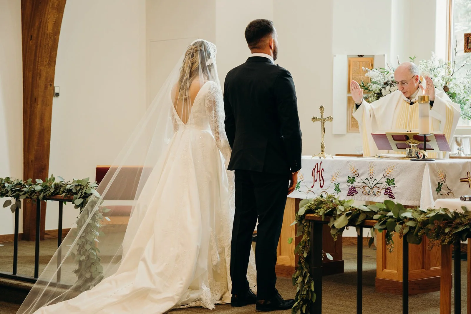 vail wedding, sonnenalp wedding, vail wedding photographer, sonnenalp wedding photographer, colorado wedding, colorado wedding photographer, sonnenalp vail, colorado destination wedding, winter wedding in vail, sonnenalp winter wedding, sonnenalp v