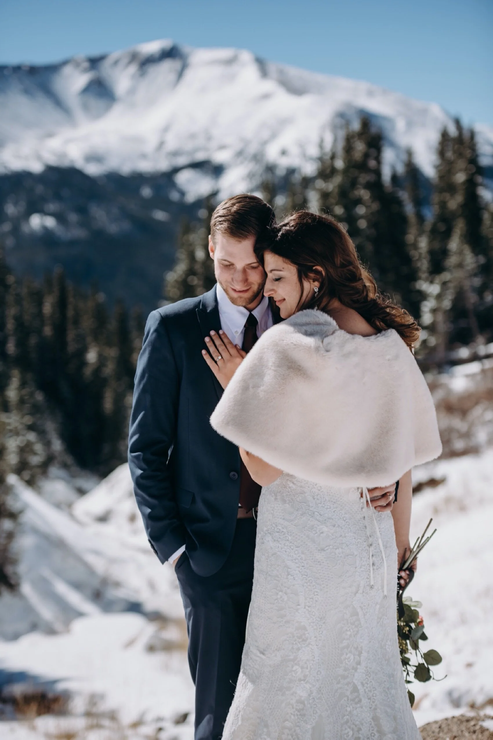Colorado airbnb wedding, winter park Wedding, winter park colorado Wedding, airbnb Colorado, airbnb wedding ideas in colorado, winter park colorado Wedding photographer, airbnb Wedding Photographer, airbnb wedding locations, berthod pass, fall weddi