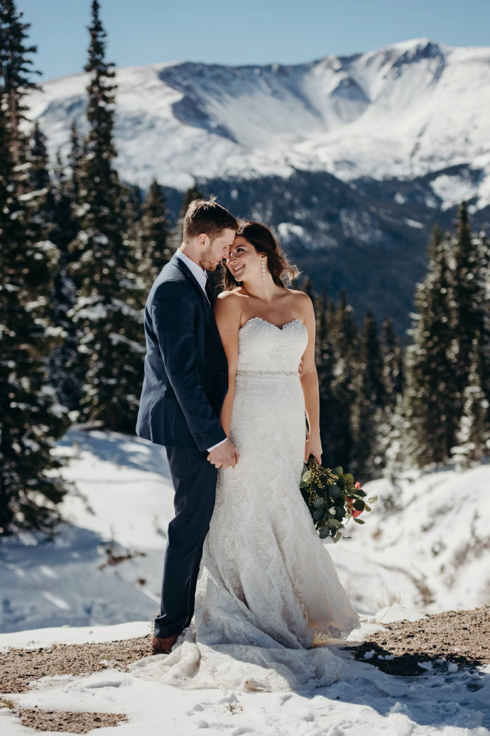 Colorado airbnb wedding, winter park Wedding, winter park colorado Wedding, airbnb Colorado, airbnb wedding ideas in colorado, winter park colorado Wedding photographer, airbnb Wedding Photographer, airbnb wedding locations, berthod pass, fall weddi